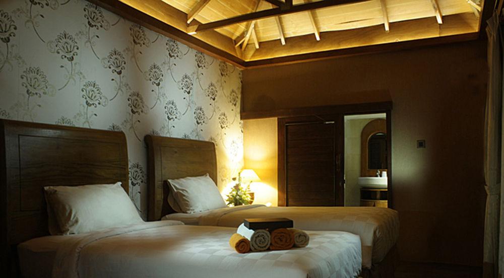 Chrome Hotel & Resort