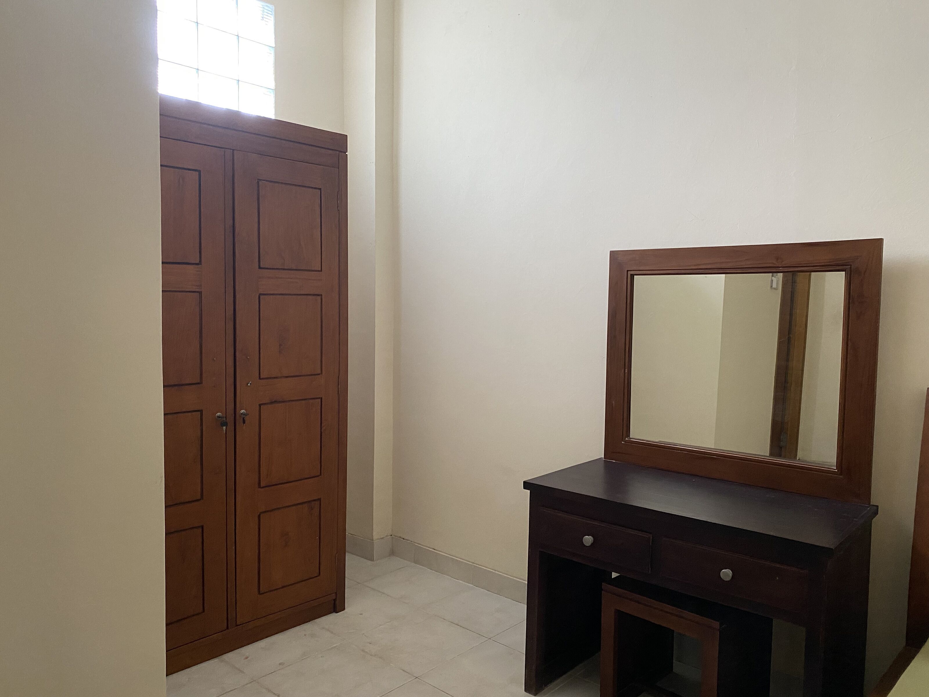 TB One Kost Exclusive