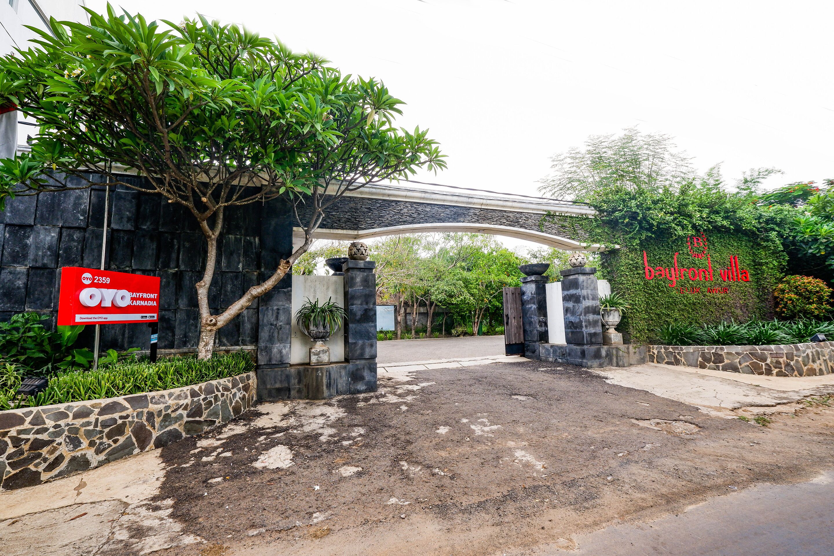 Bayfront Karnadia by OYO Rooms