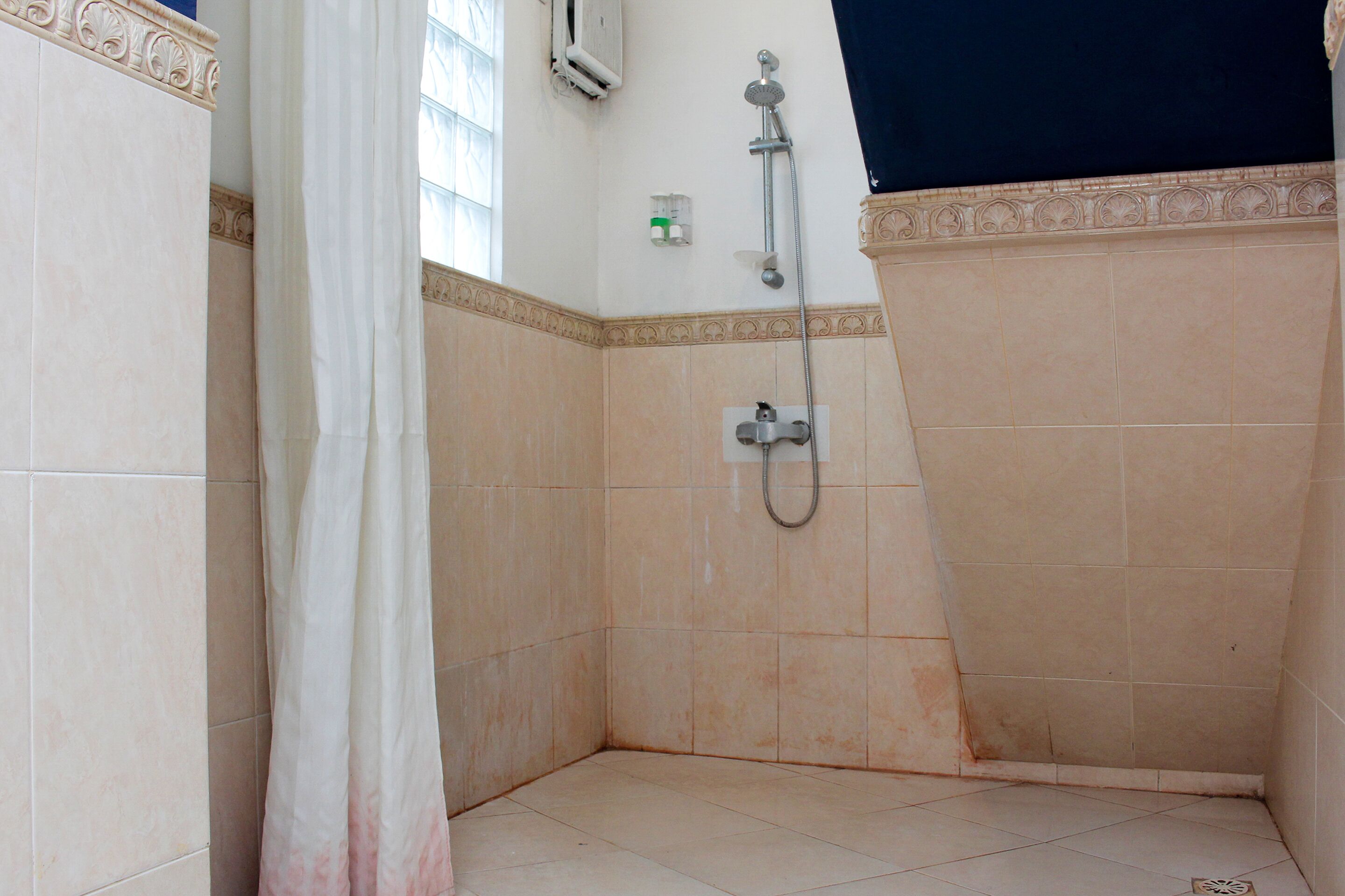 Bayfront Karnadia by OYO Rooms