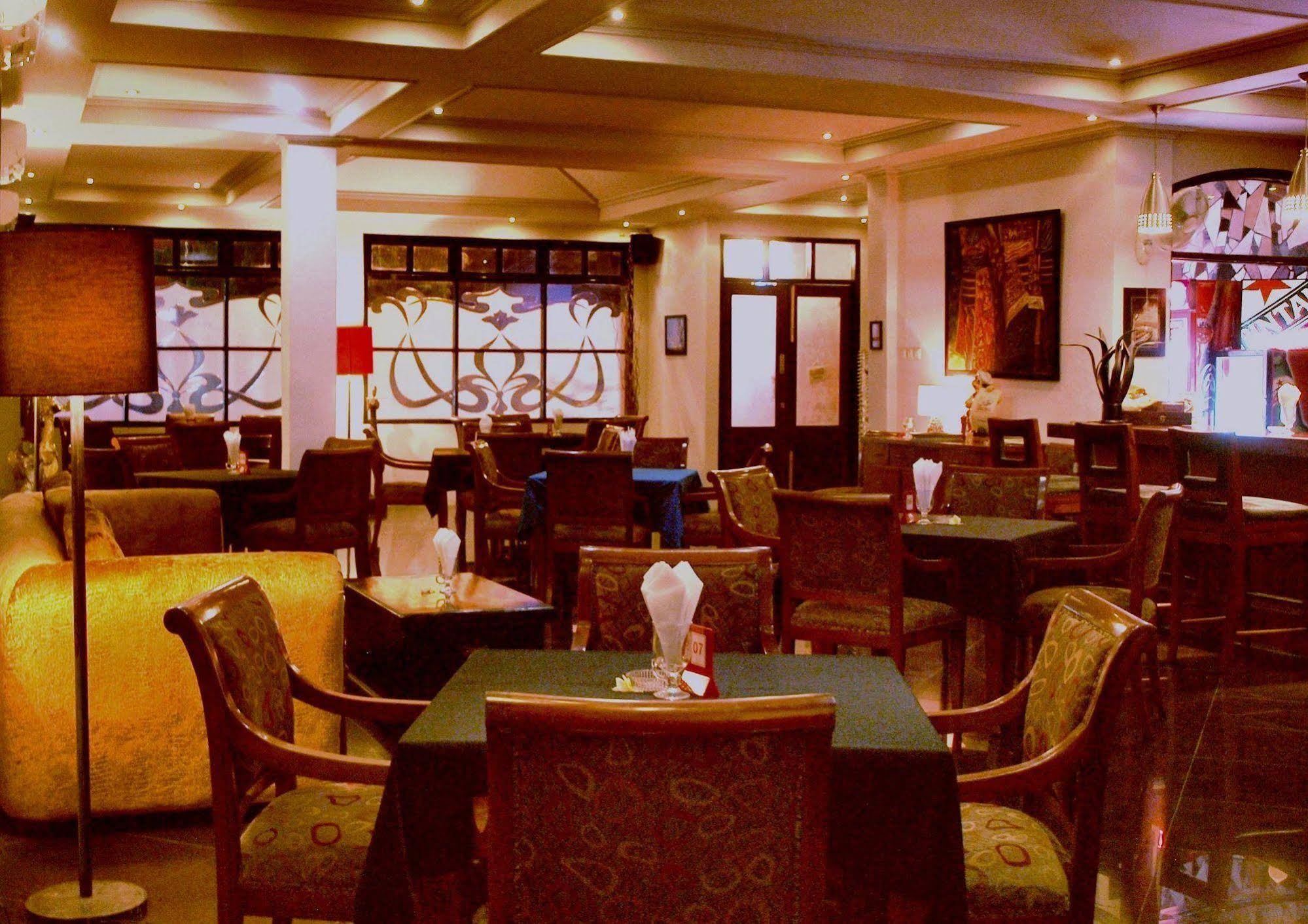 The Gecho Inn