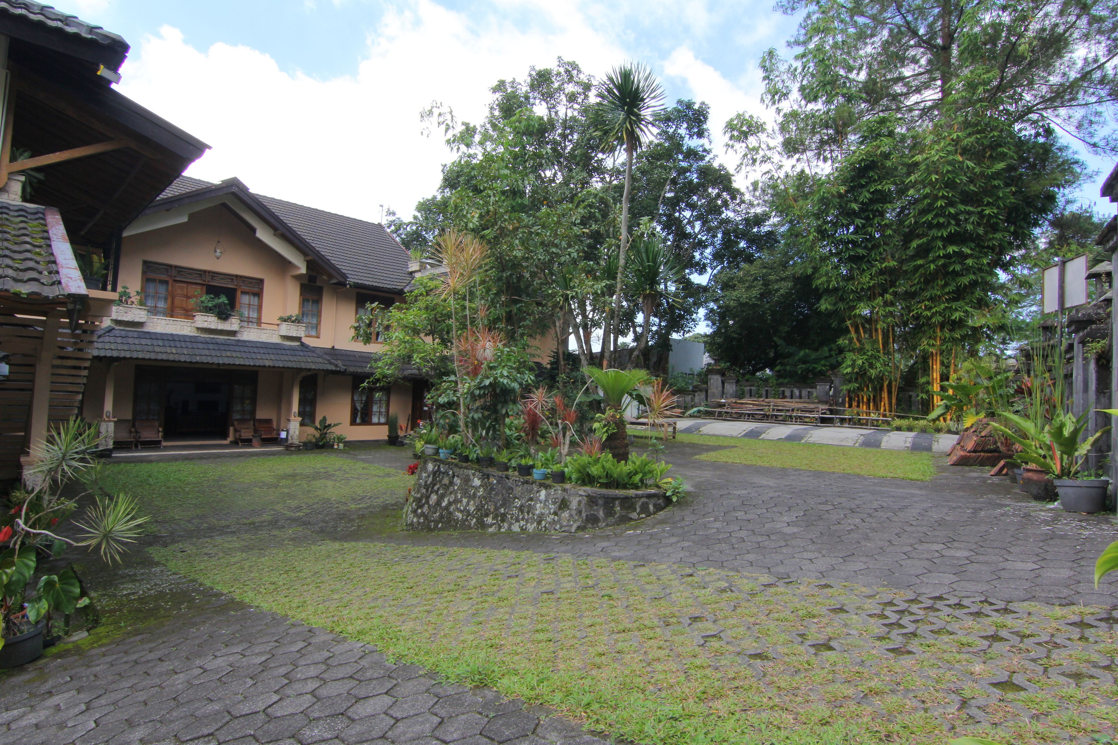 Mawar Asri Villa Syariah Kaliurang by OYO Rooms