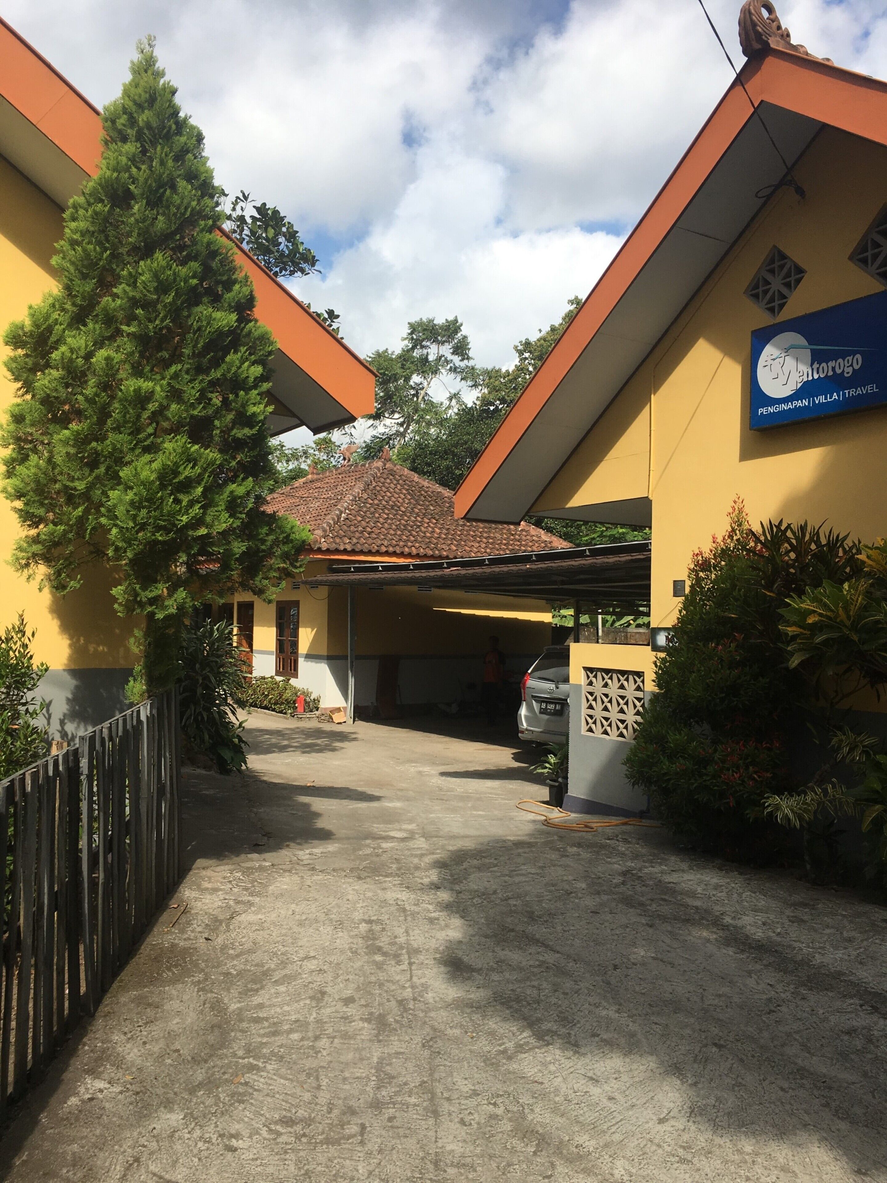 Penginapan Mentorogo