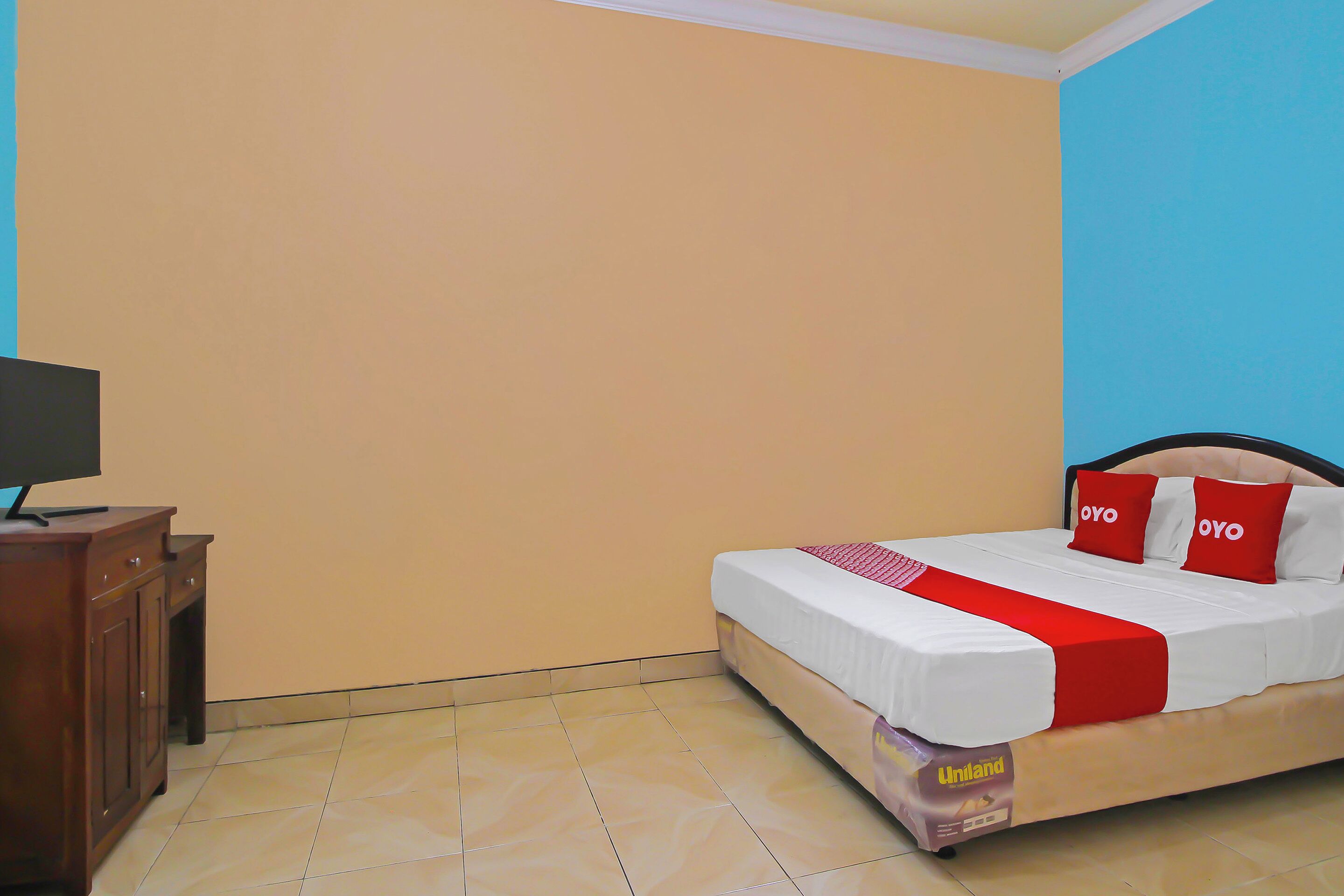 Hotel Dan Aula Wahyu Sari B by OYO