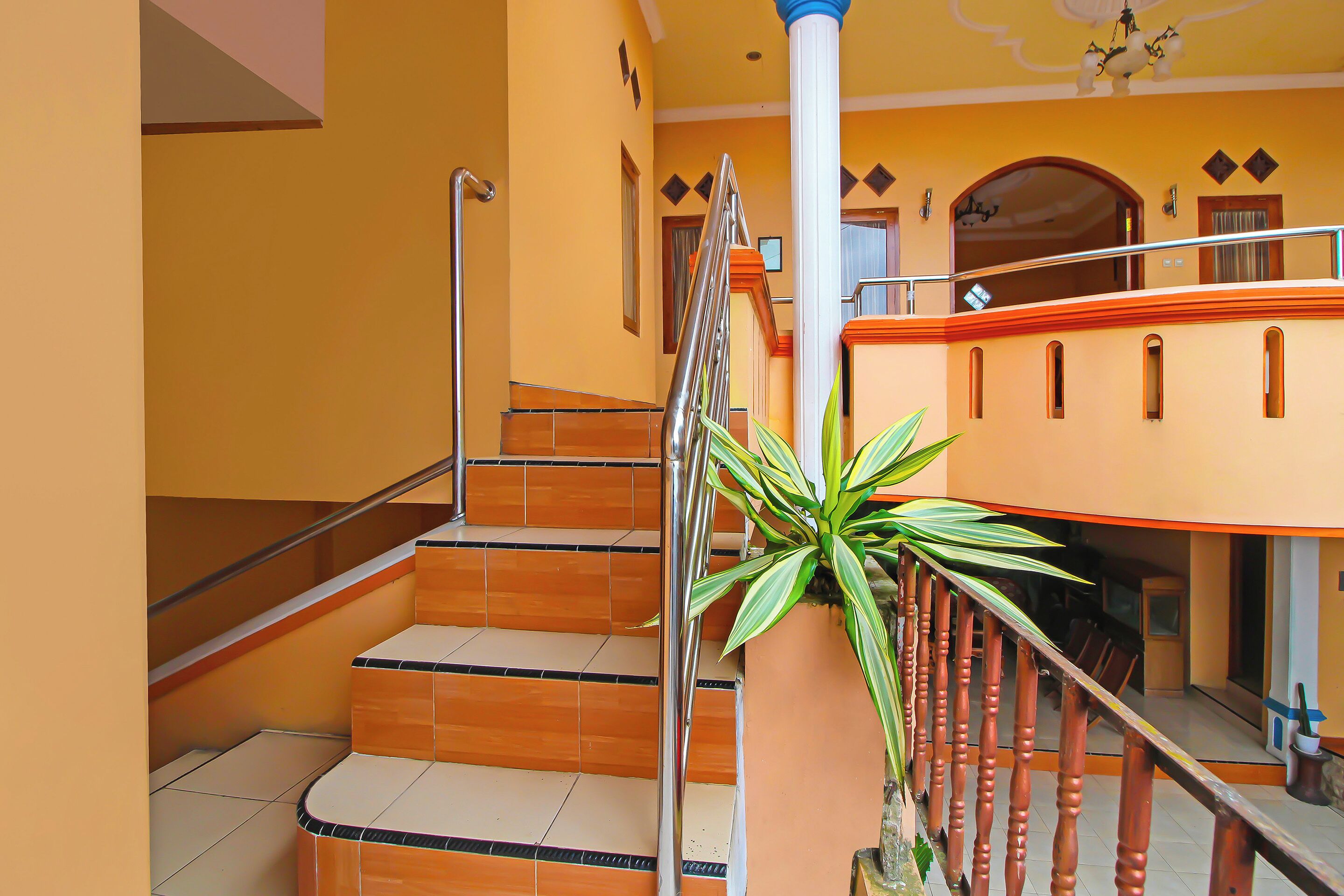 Hotel Dan Aula Wahyu Sari B by OYO