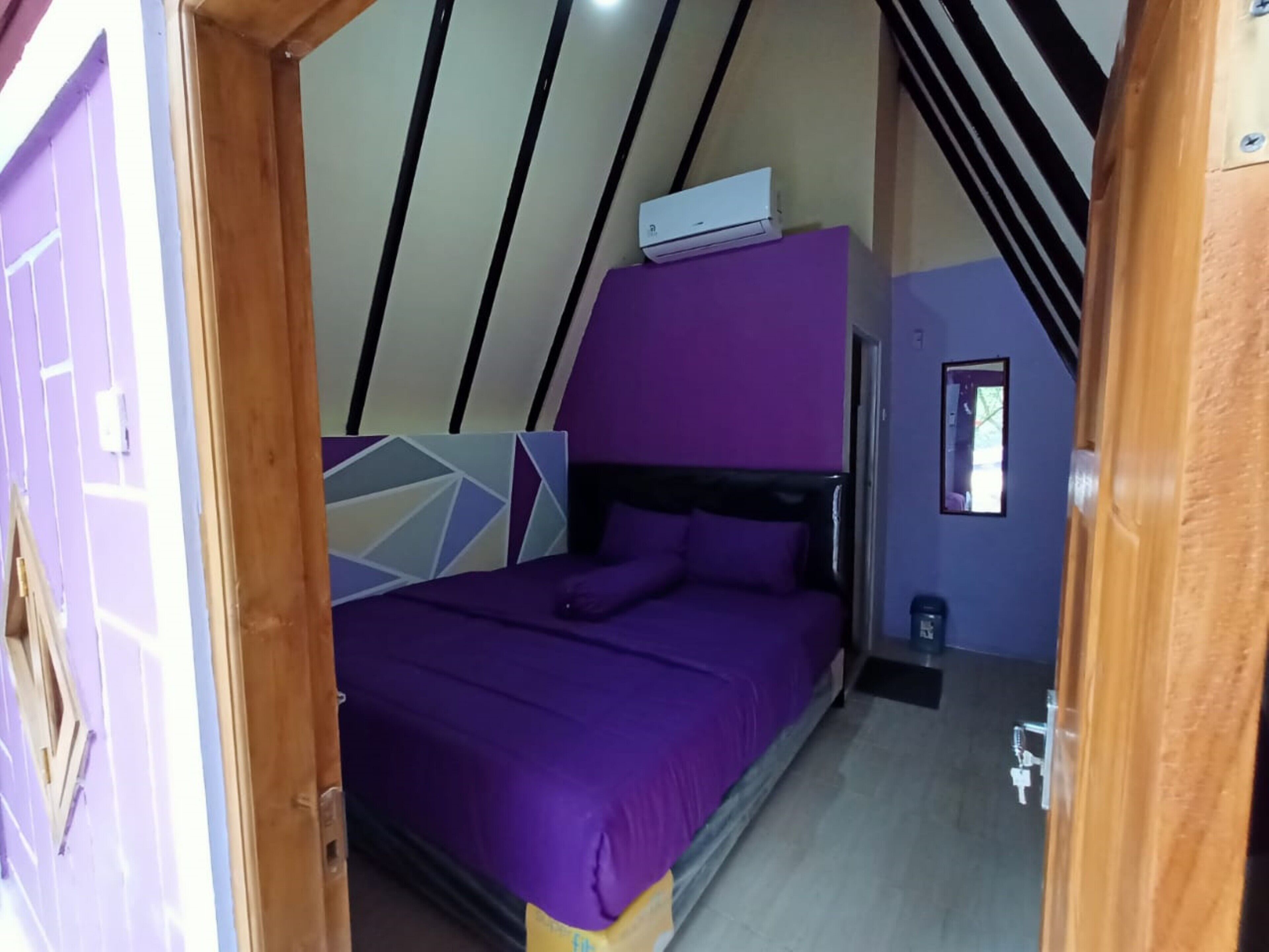 Bungalow Ungu Kebumen