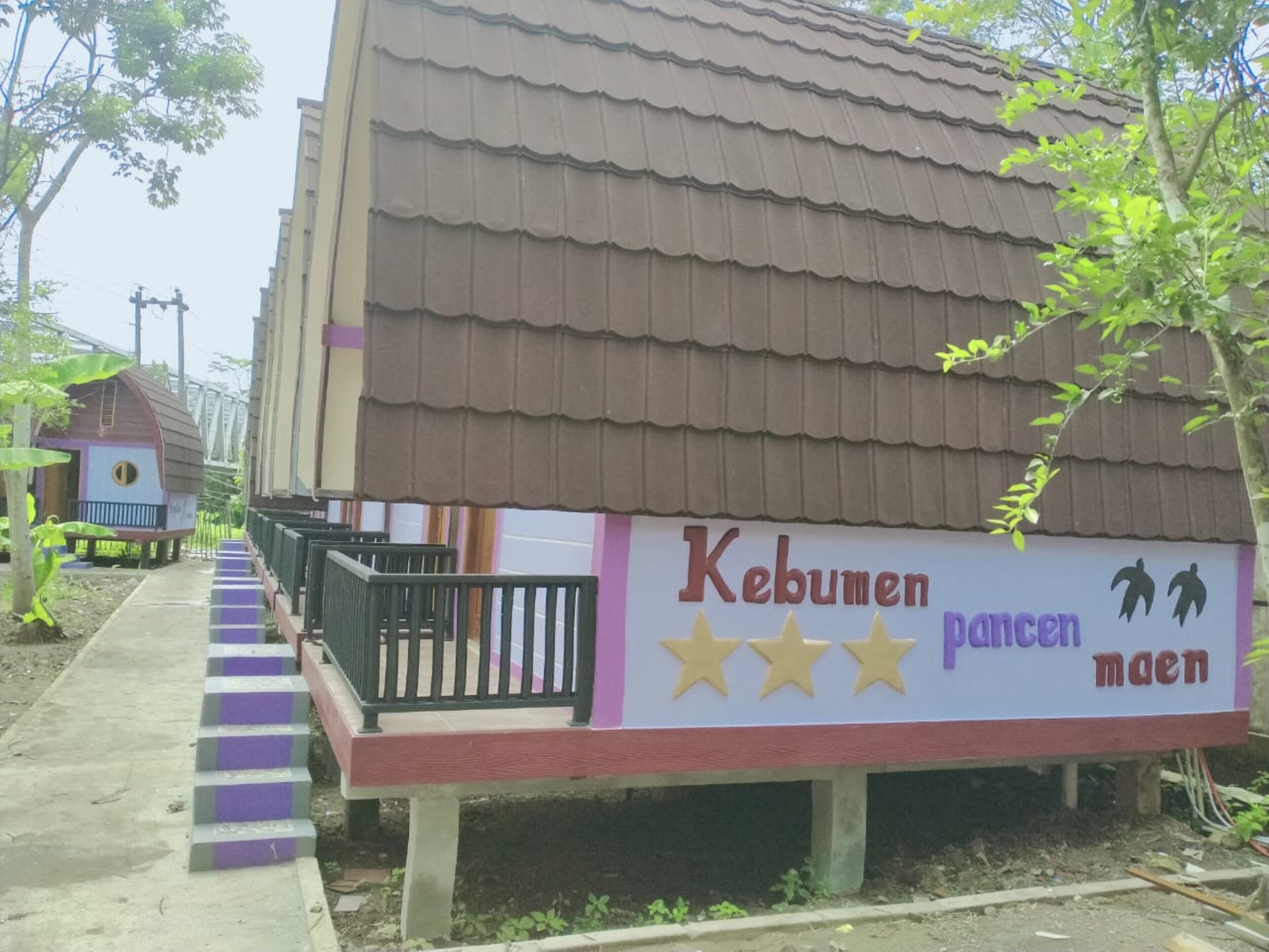 Bungalow Ungu Kebumen