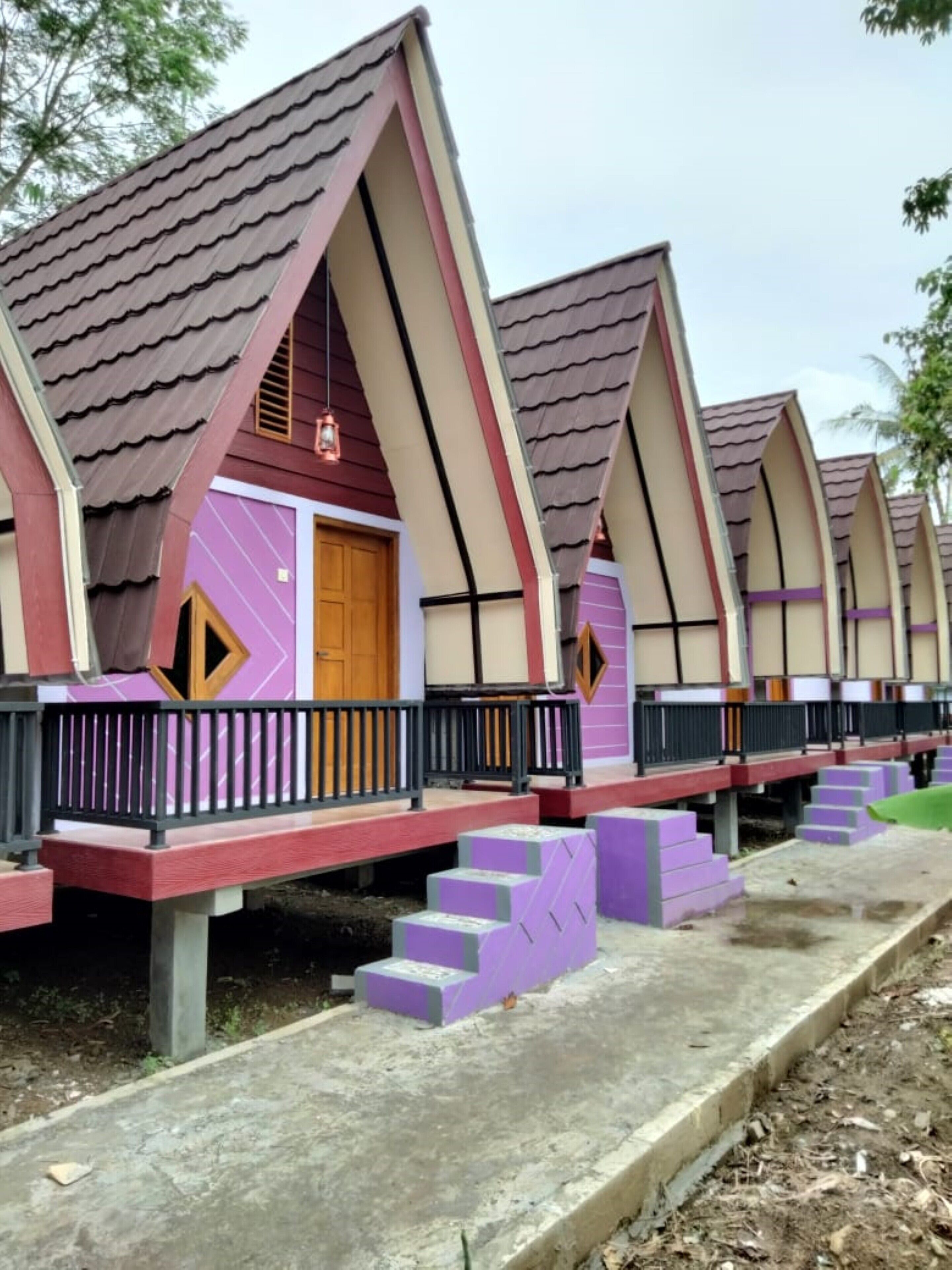 Bungalow Ungu Kebumen