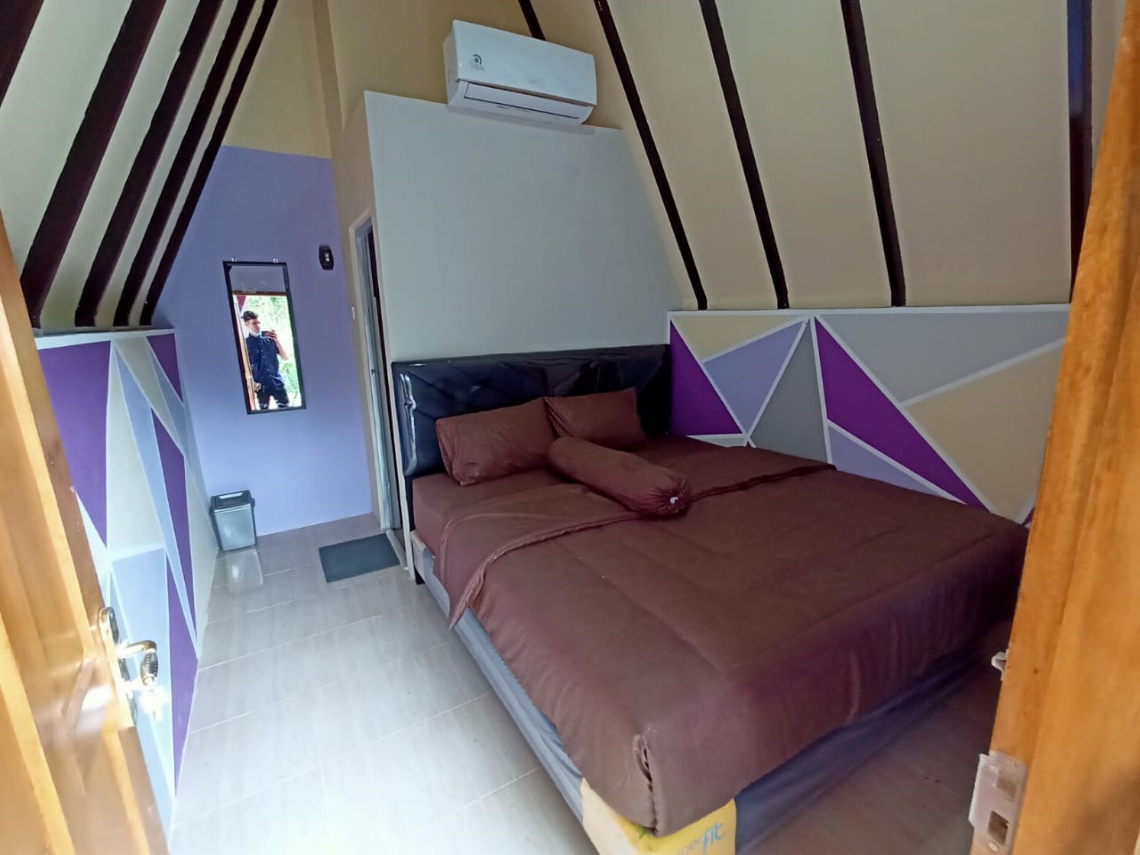 Bungalow Ungu Kebumen