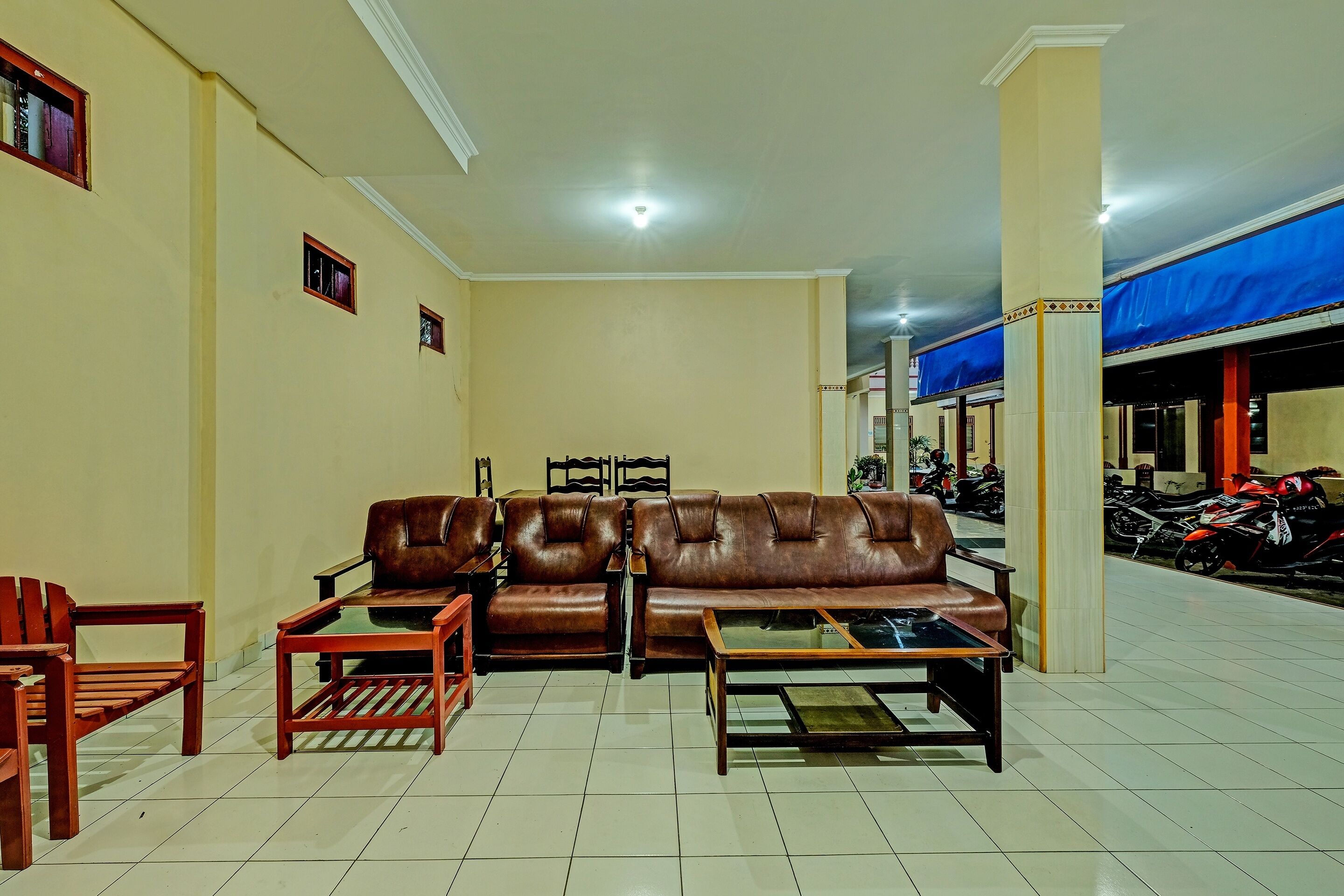 Garuda Setia Hotel by OYO