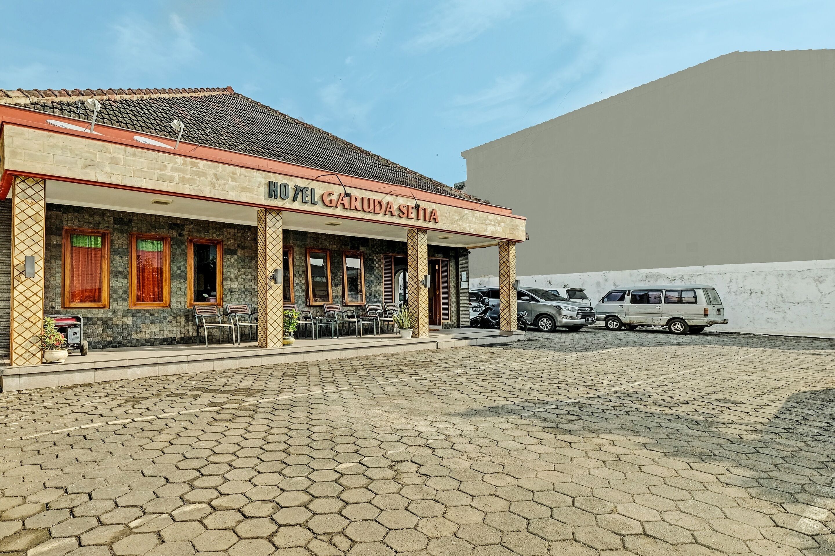 Garuda Setia Hotel by OYO