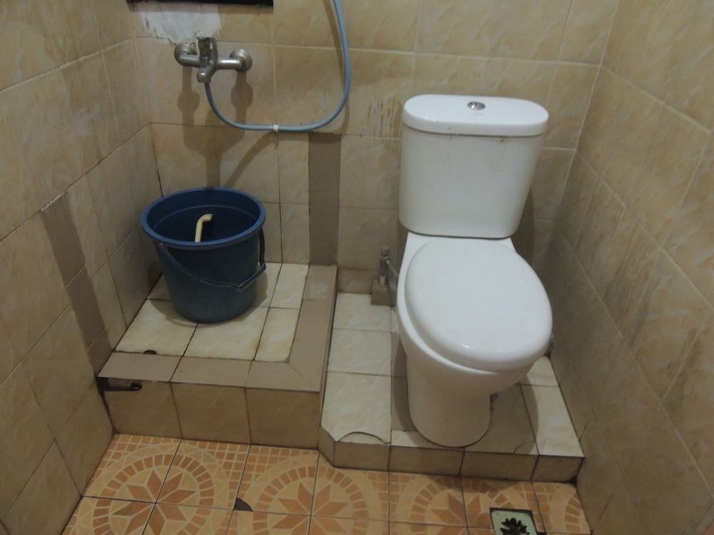 Ungu Nasional 2 Hotel