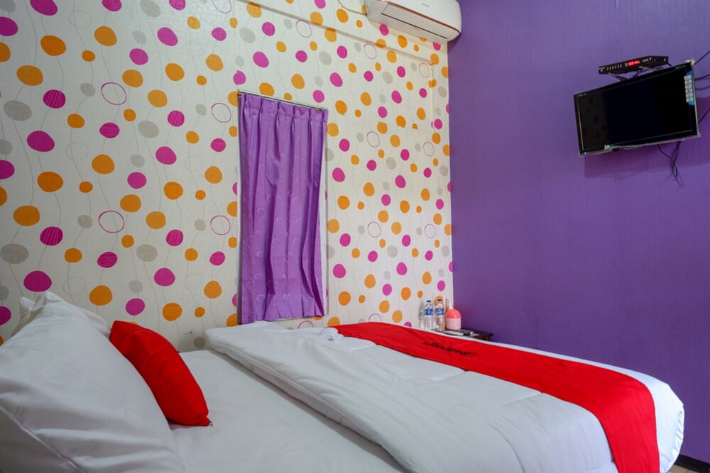 Ungu National Hotel by RedDoorz