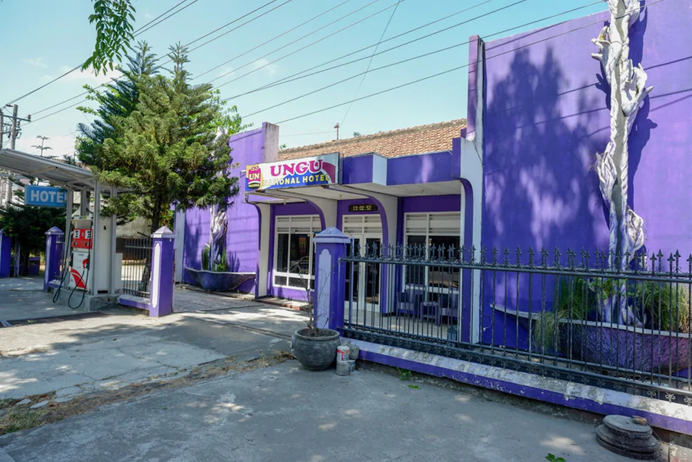 Ungu National Hotel by RedDoorz