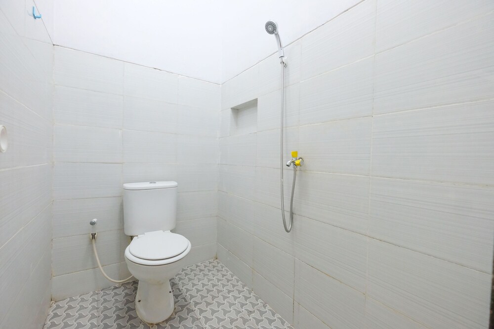 Kendal Residence by OYO Rooms