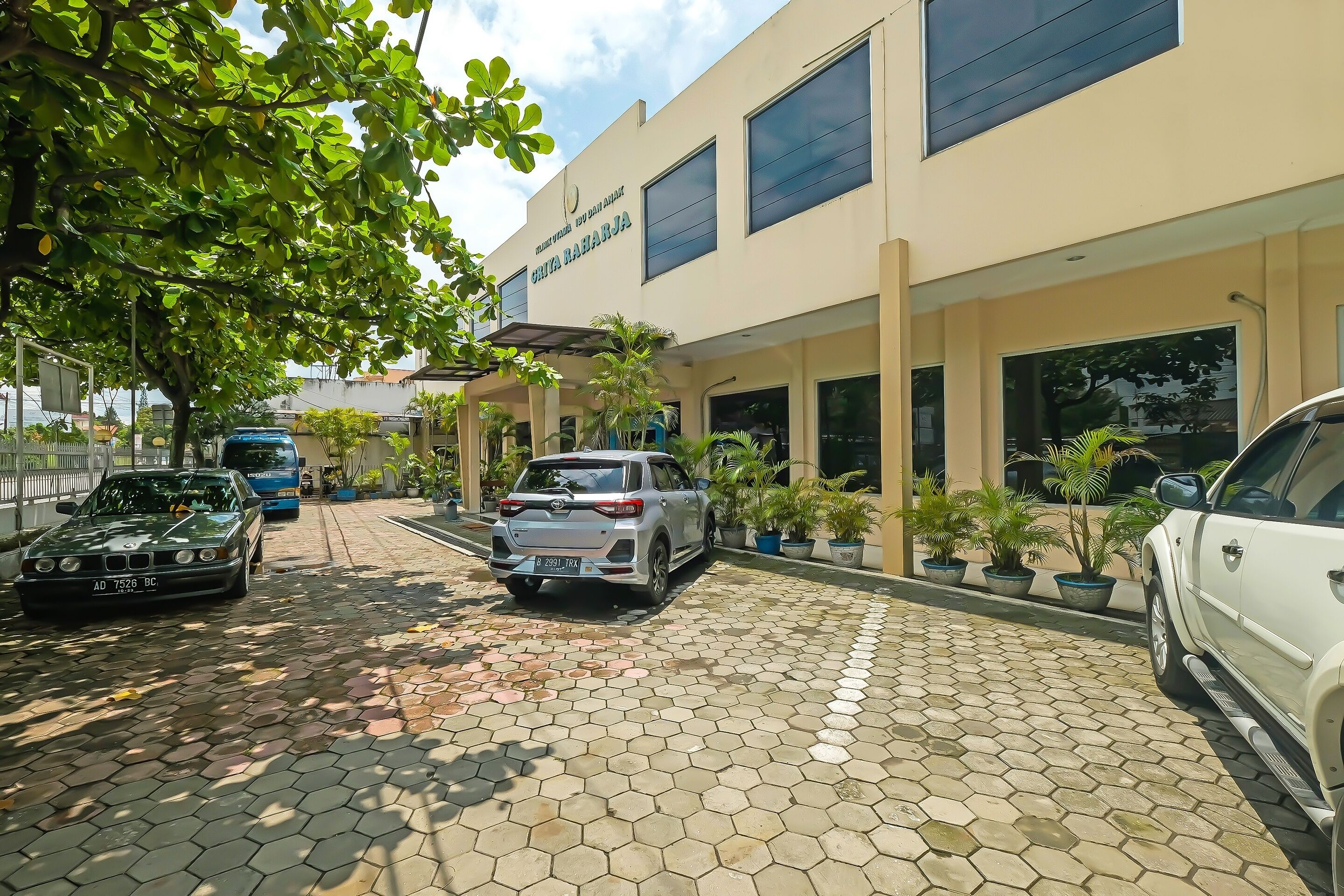 Griya Raharja Guest House Syariah By OYO