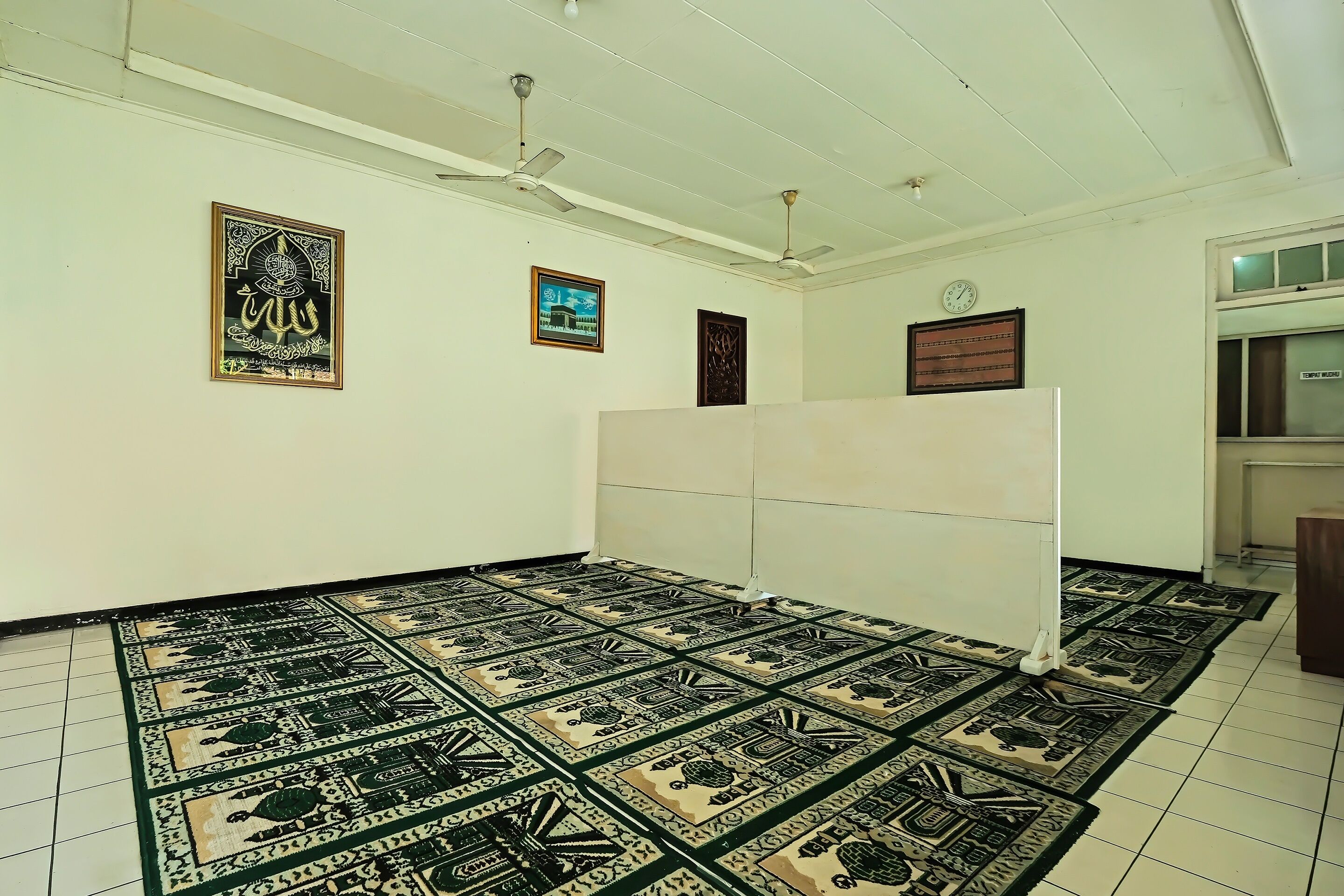 Griya Raharja Guest House Syariah By OYO