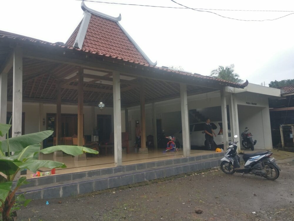Homestay Putra Mandiri