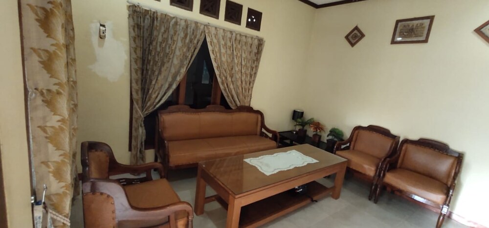 Ngatiyo Homestay