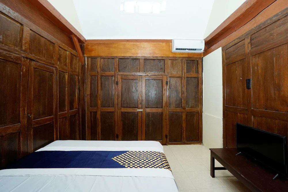 Omah Mbah Lurah Syariah by OYO Rooms