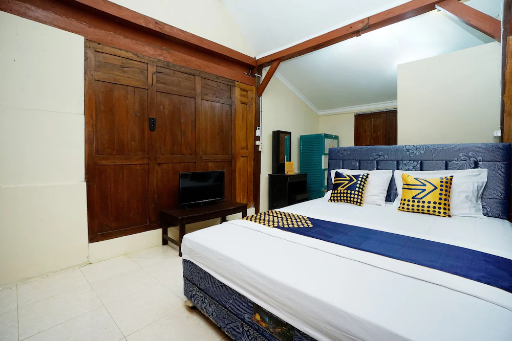 Omah Mbah Lurah Syariah by OYO Rooms