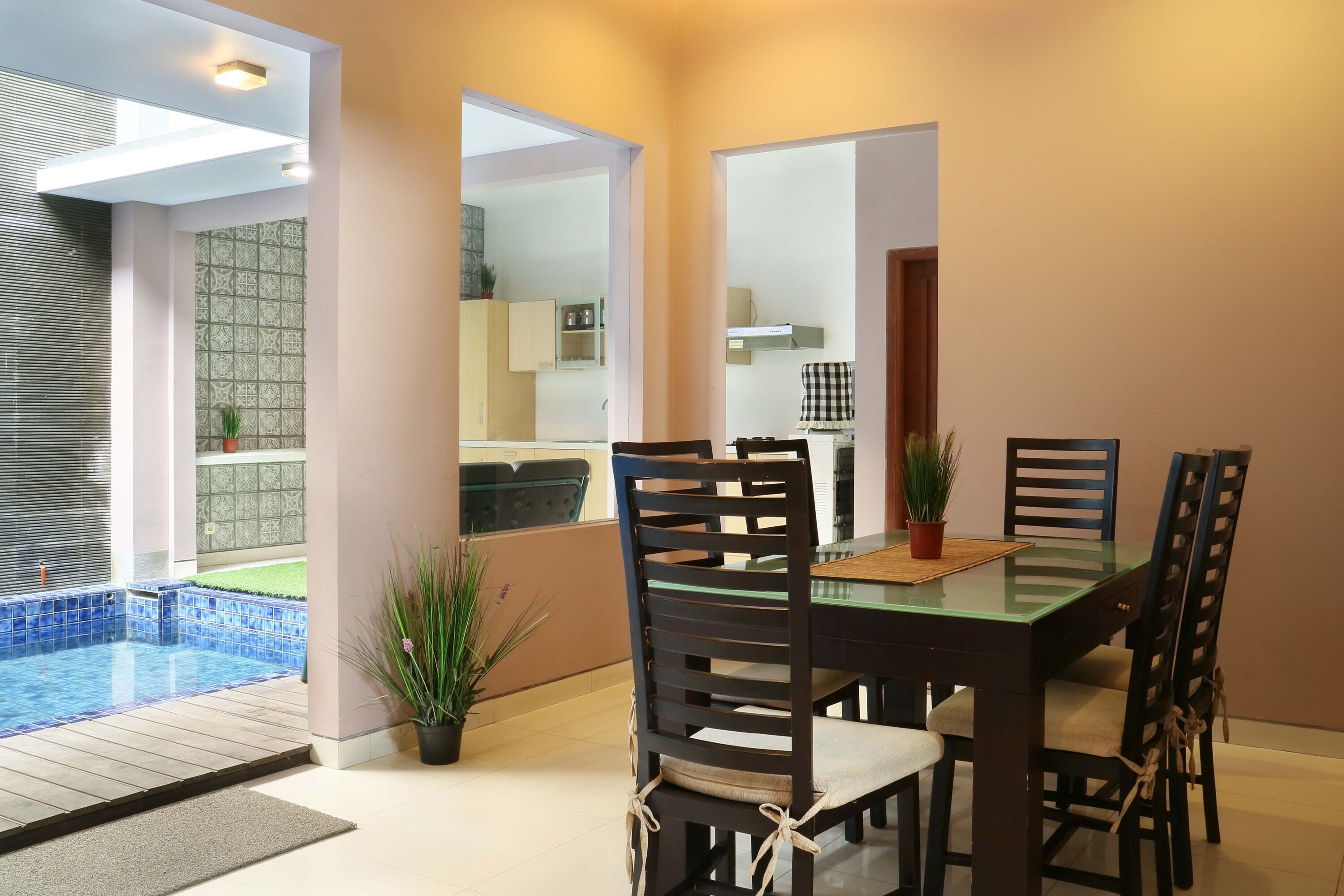 Rumah Teteh - Plemburan