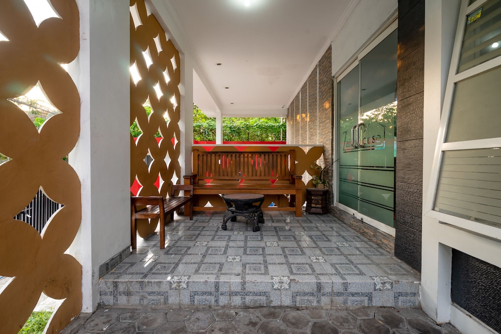 Zaira House by OYO Rooms