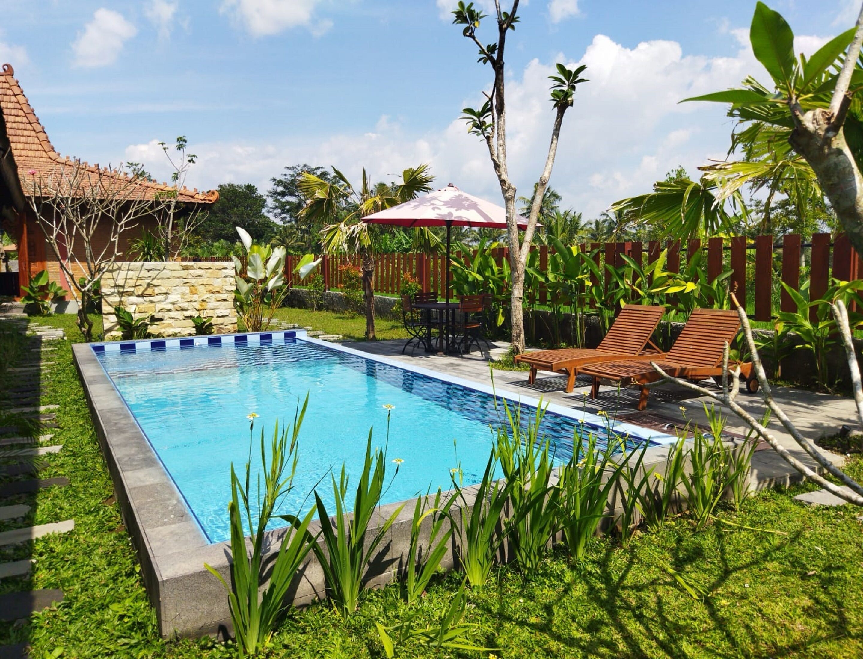 Adine Guest House