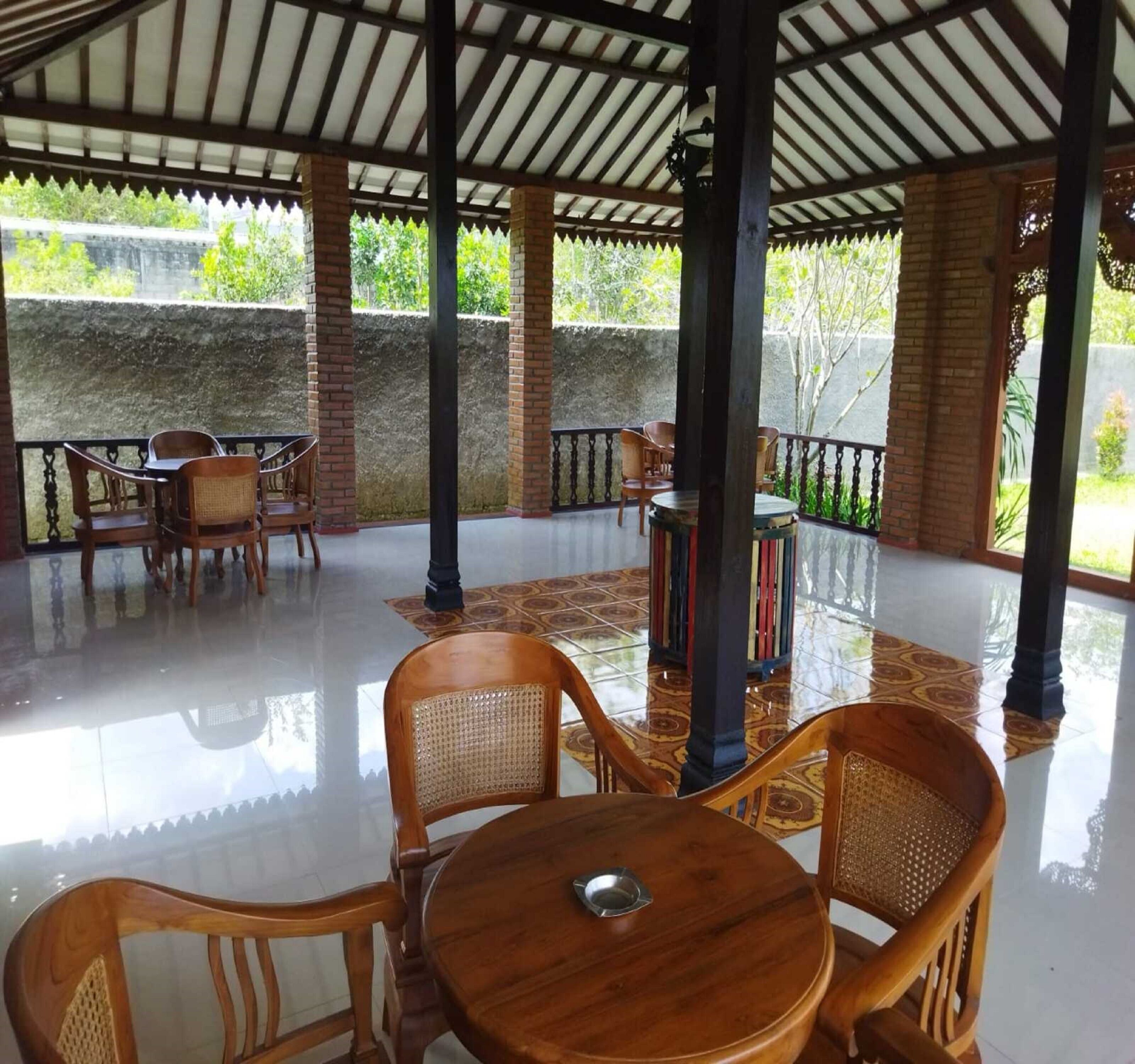 Adine Guest House