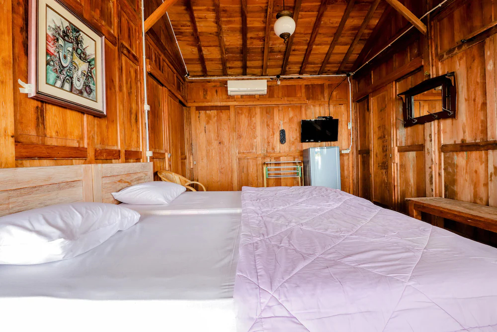 Adinda Beach Hotel and Villa