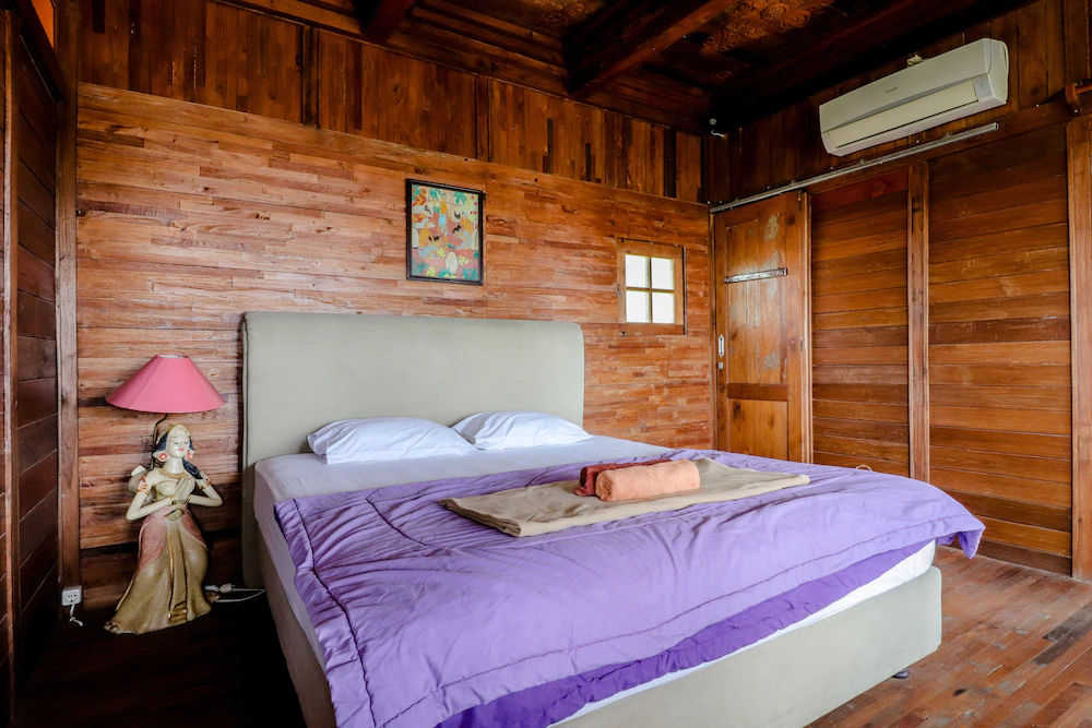 Adinda Beach Hotel and Villa