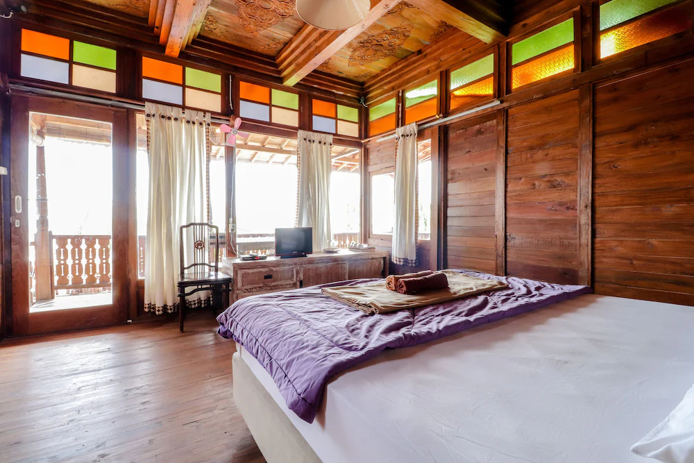 Adinda Beach Hotel and Villa