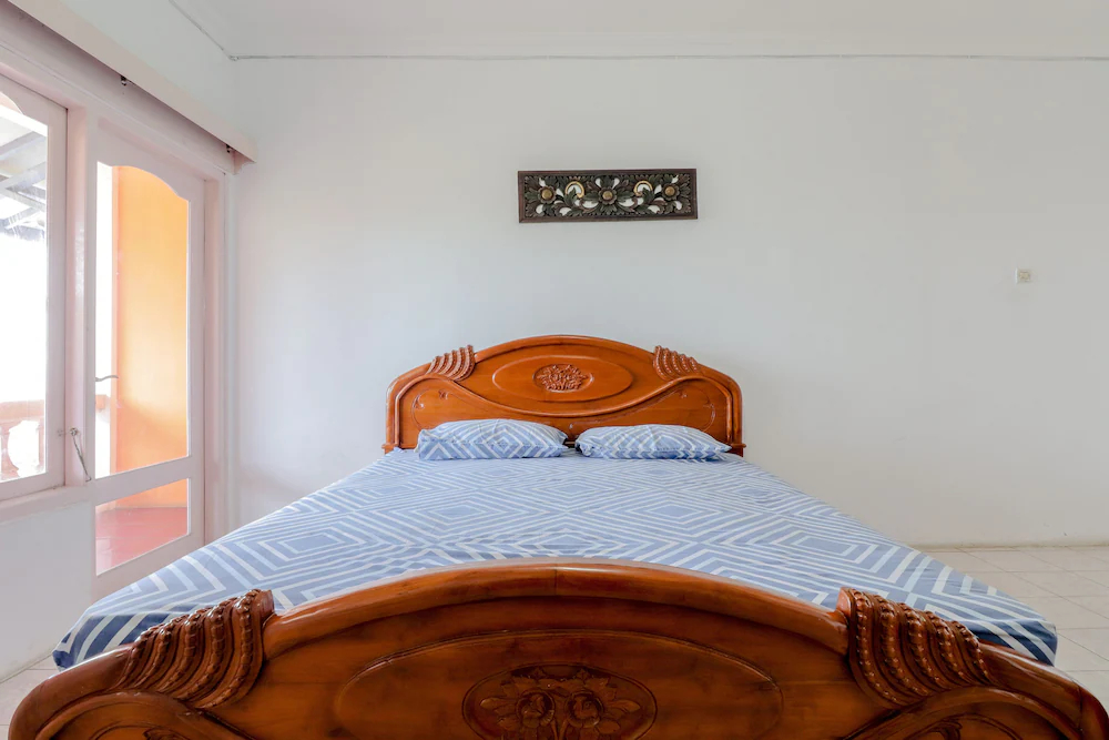 Adinda Beach Hotel and Villa