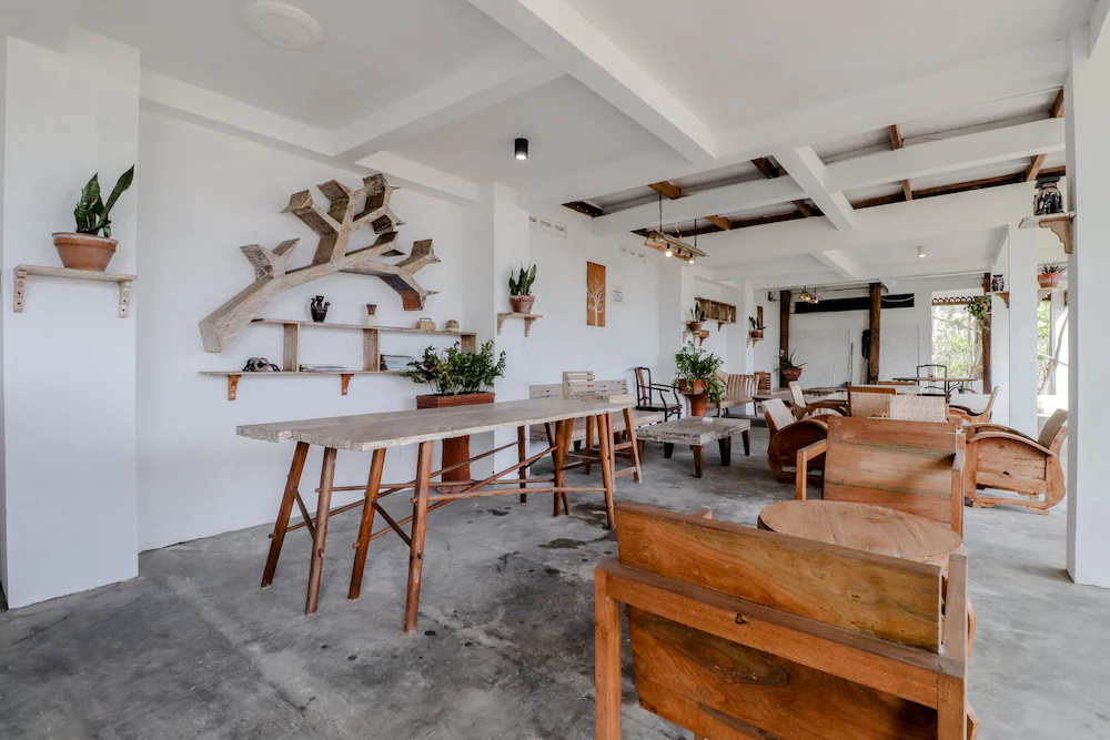 Adinda Beach Hotel and Villa