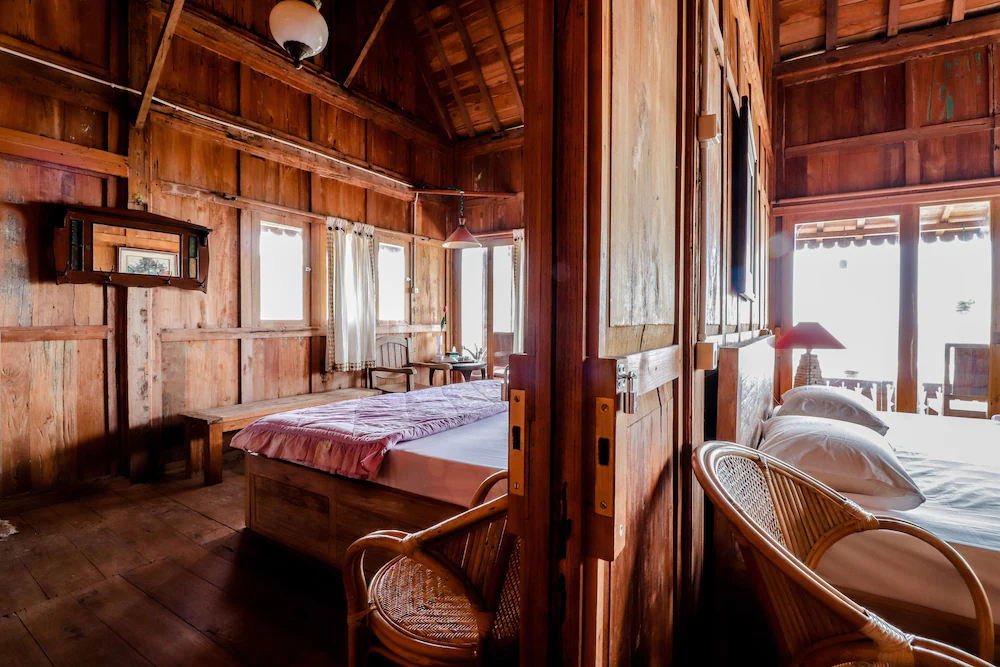 Adinda Beach Hotel and Villa