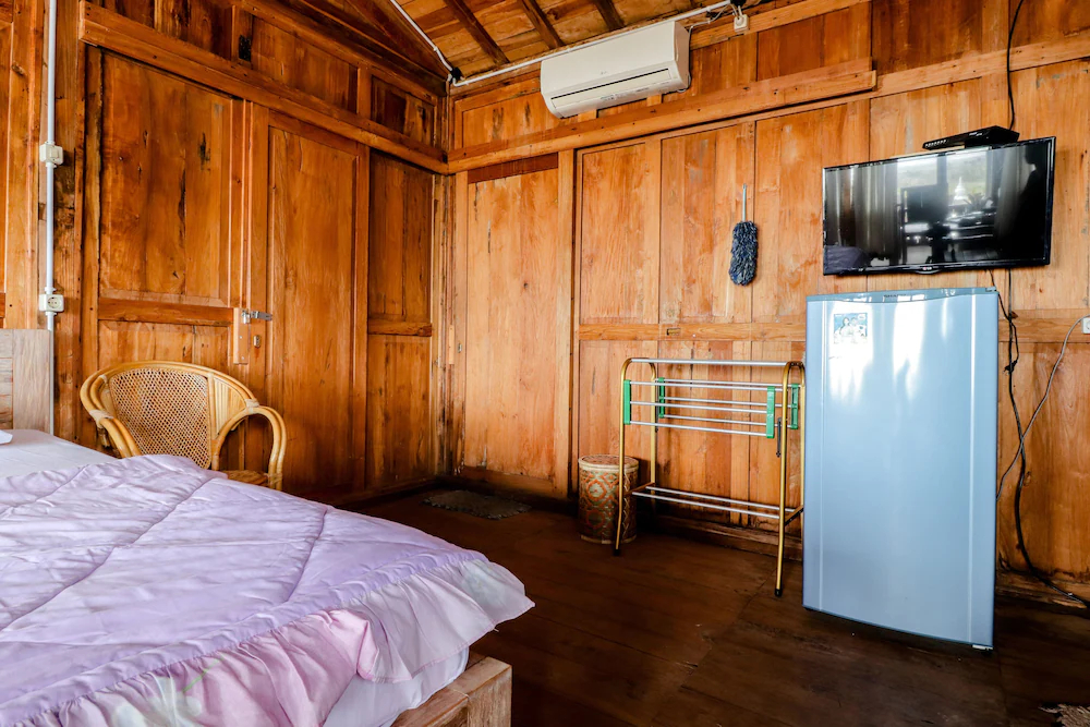 Adinda Beach Hotel and Villa