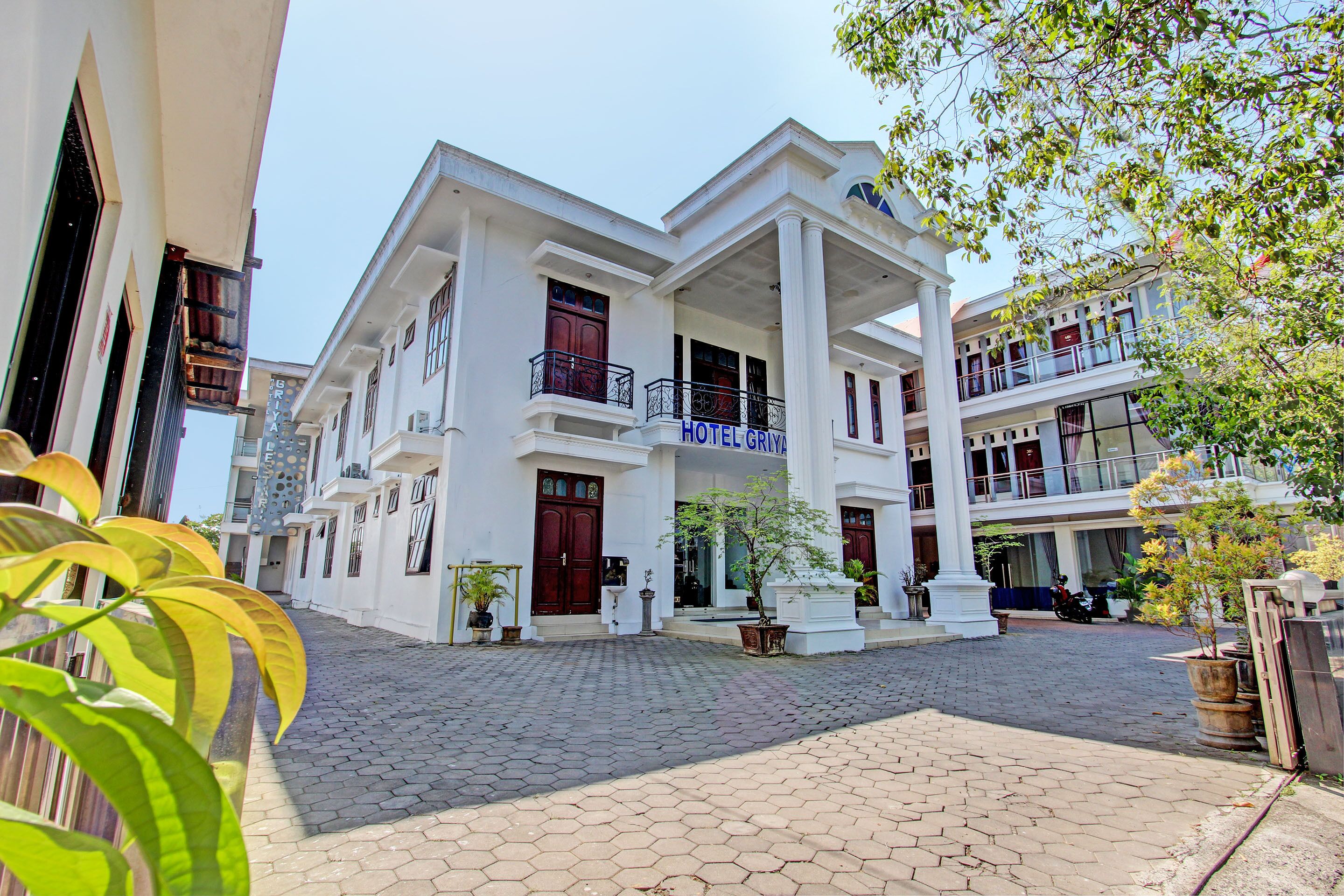 Hotel Griya Lestari Pati 2 by OYO