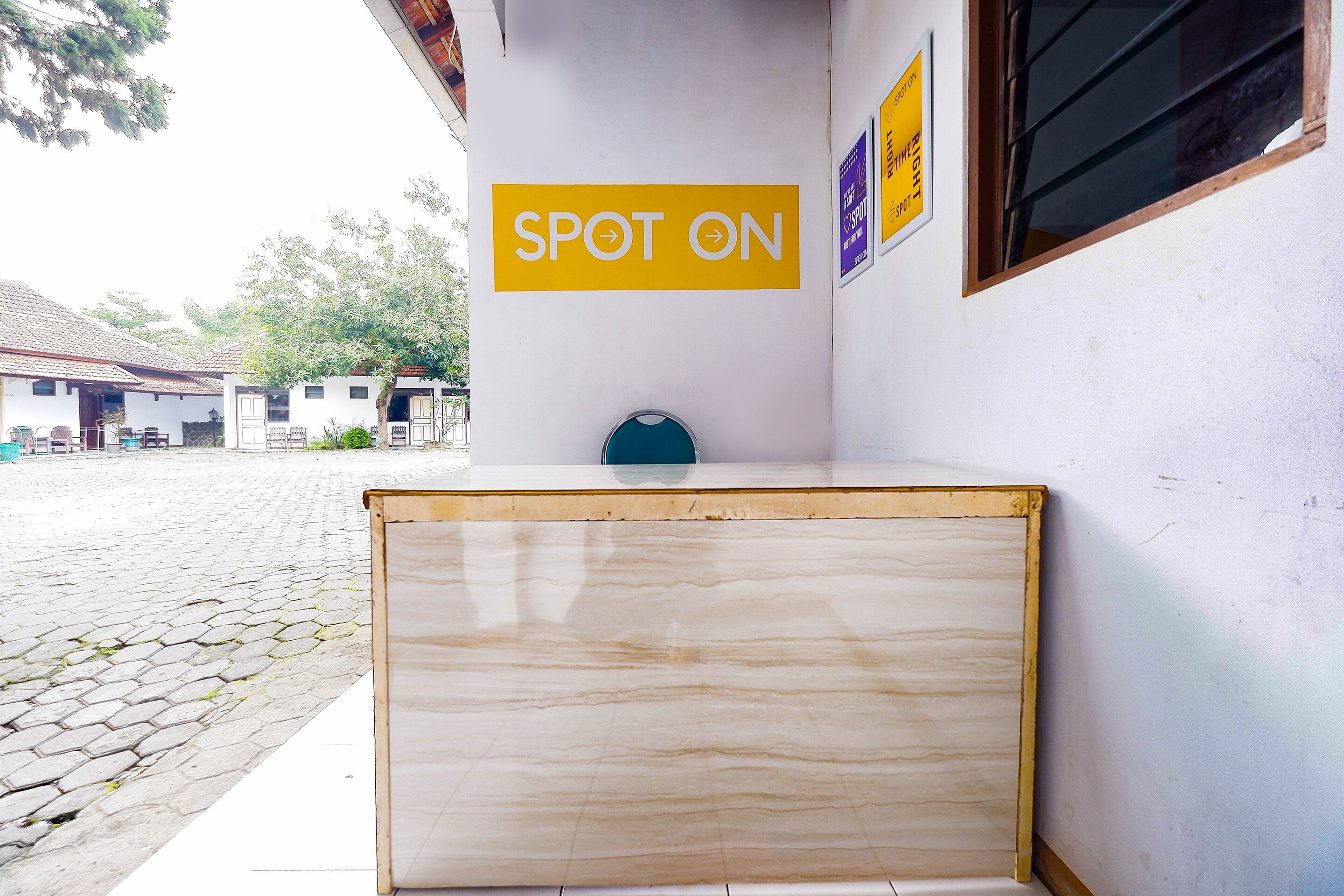 SPOT ON 2865 Sartika Inn Pati