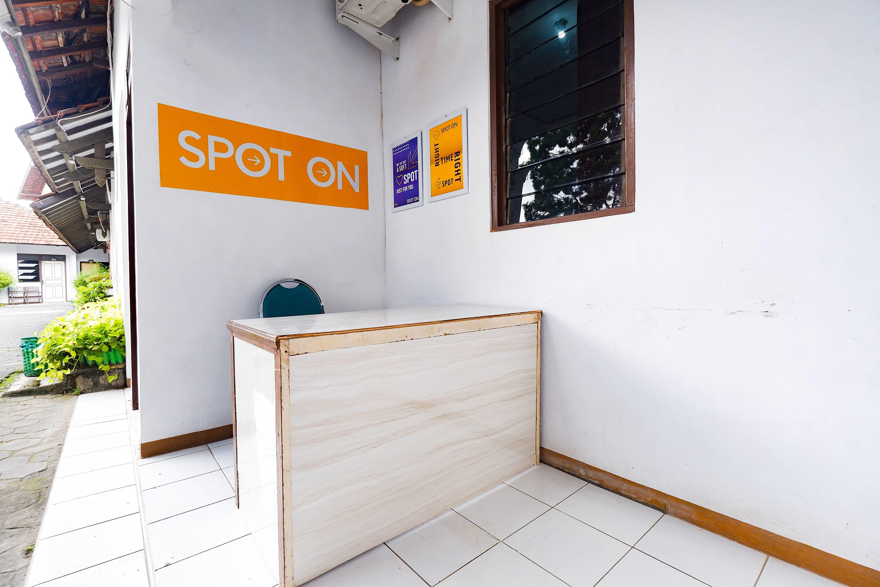 SPOT ON 2865 Sartika Inn Pati