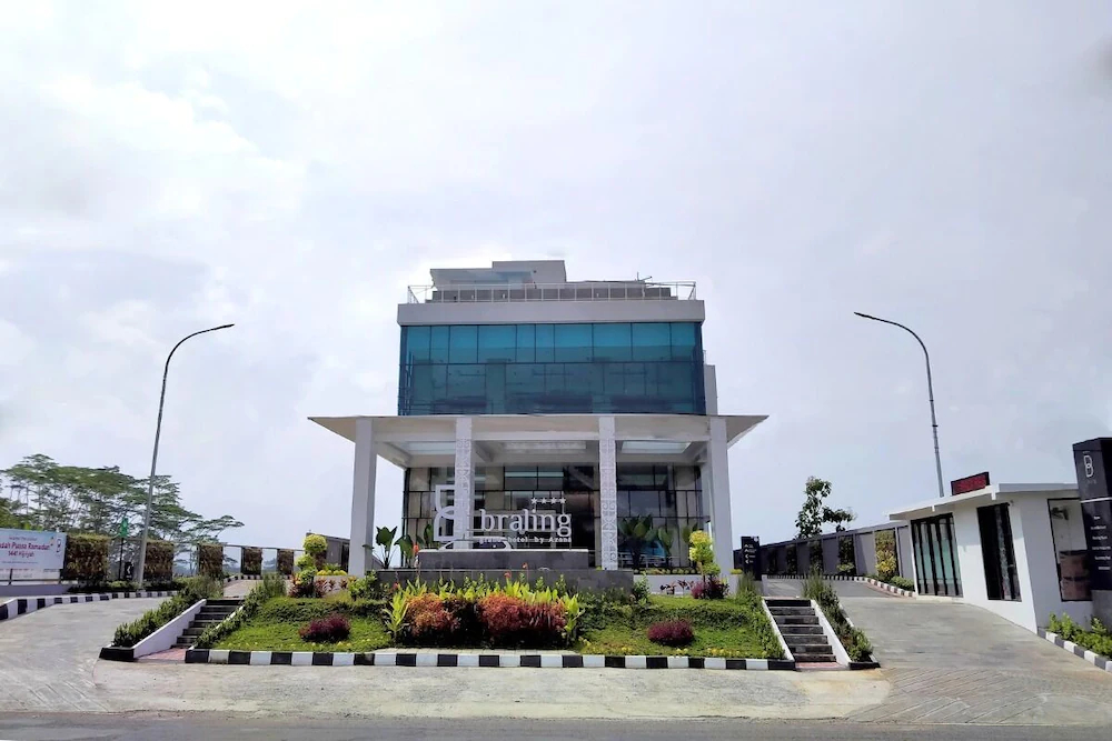 Braling Grand Hotel by Azana