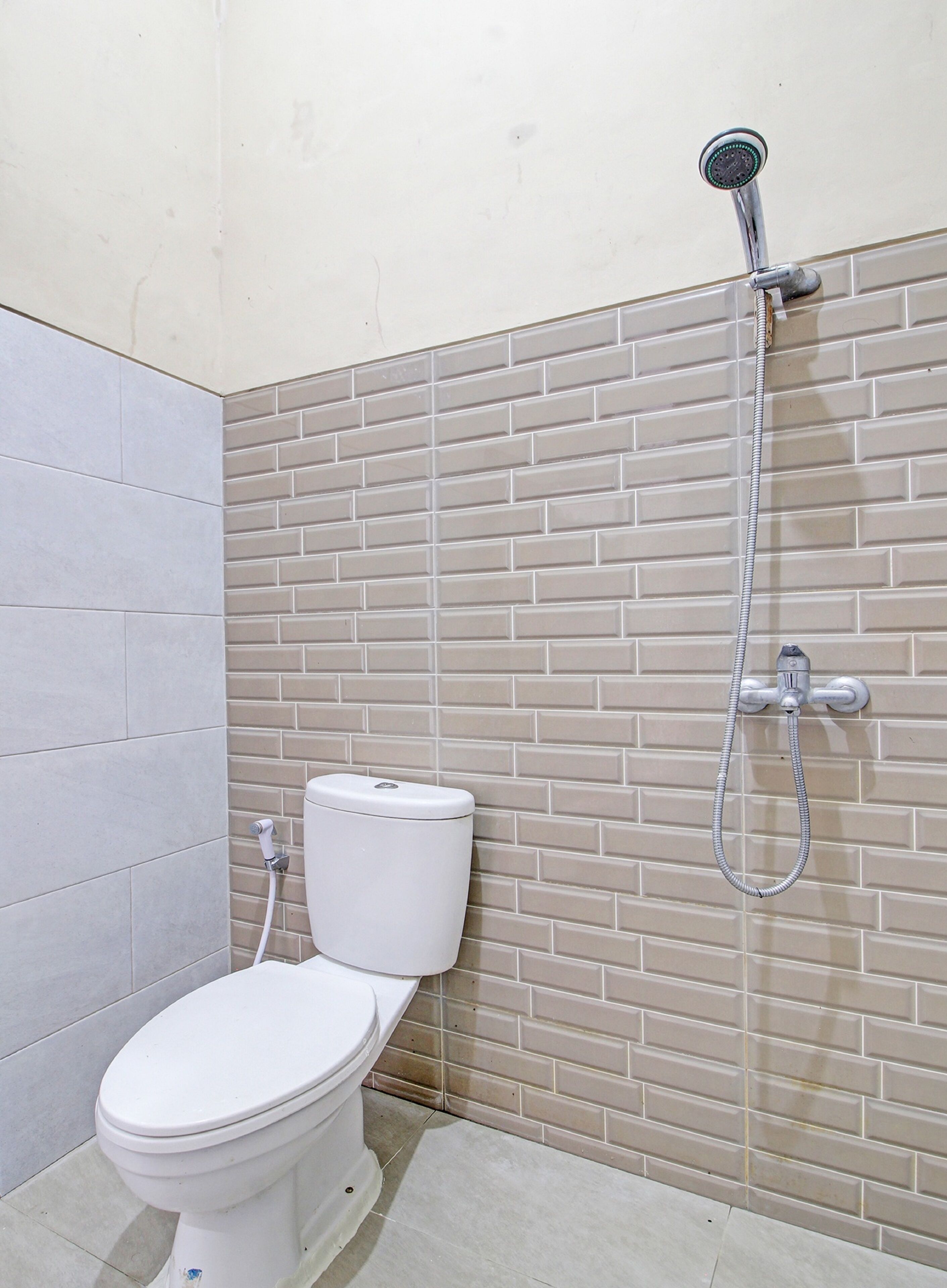 Capital O 92250 Hall & Guesthouse Kowapi