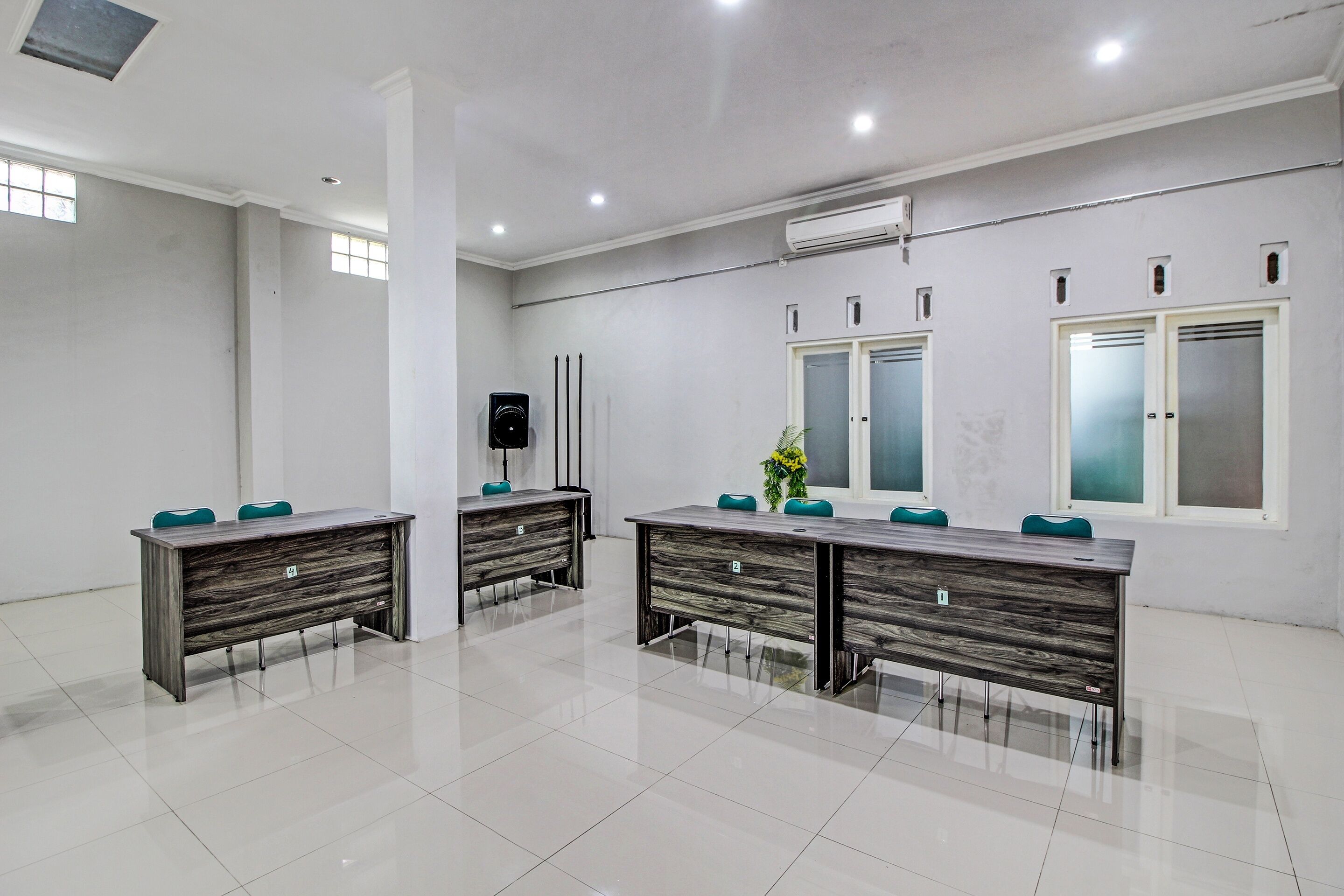 Capital O 92250 Hall & Guesthouse Kowapi