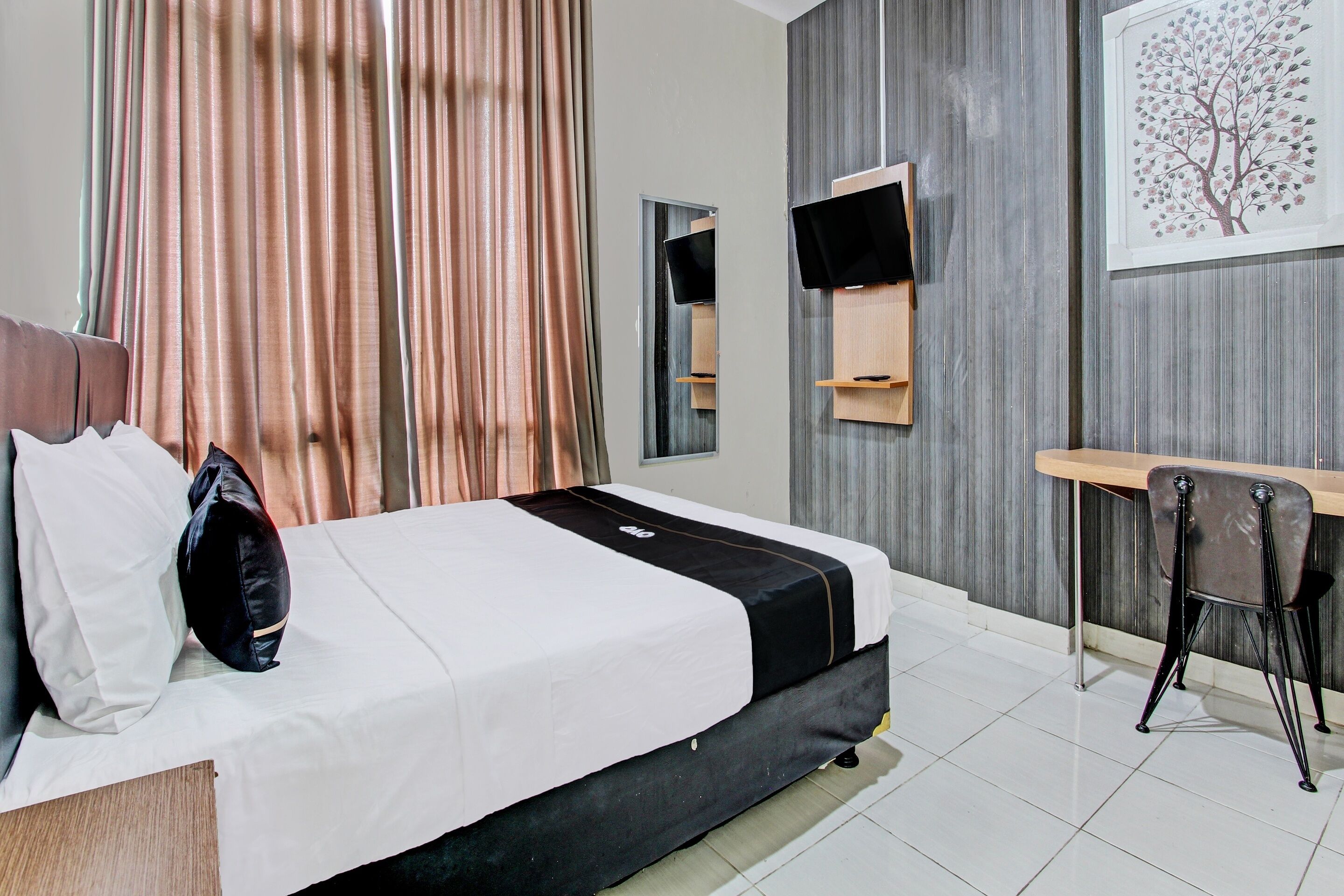 Capital O 92295 Double Tree