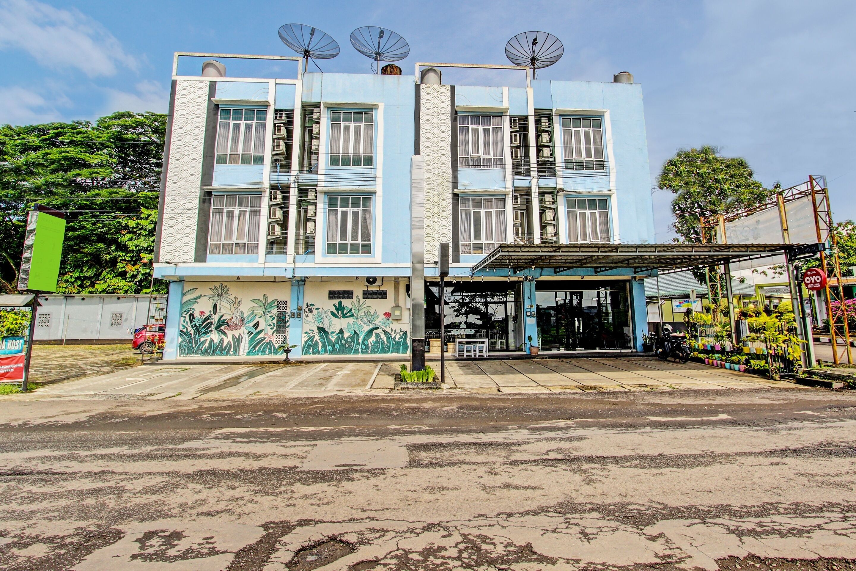 Capital O 92295 Double Tree