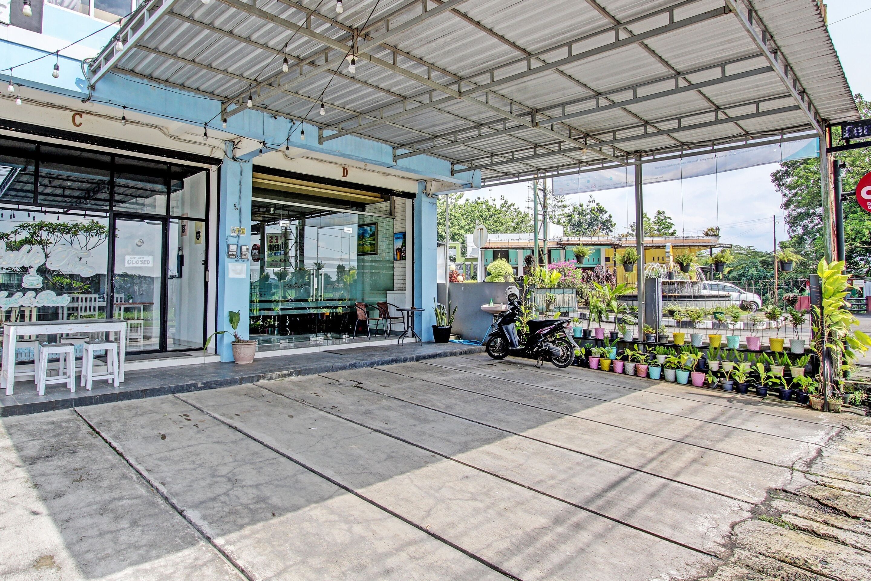 Capital O 92295 Double Tree