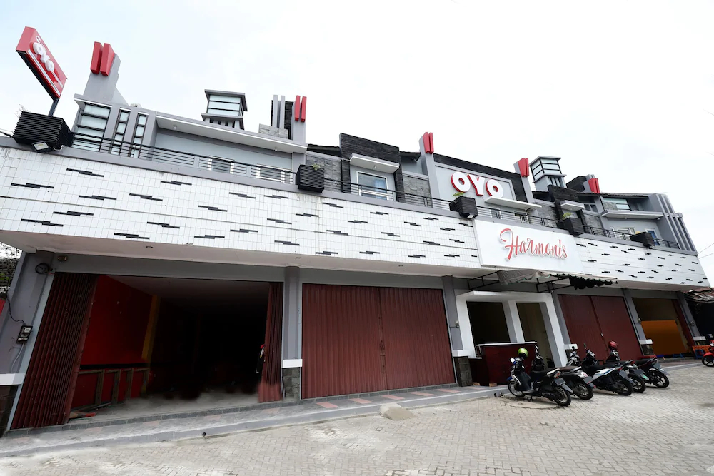 Harmonis by OYO Rooms