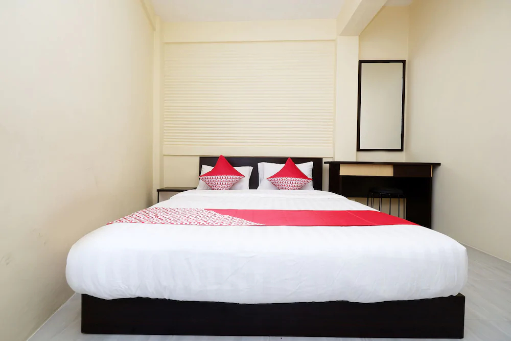 Harmonis by OYO Rooms