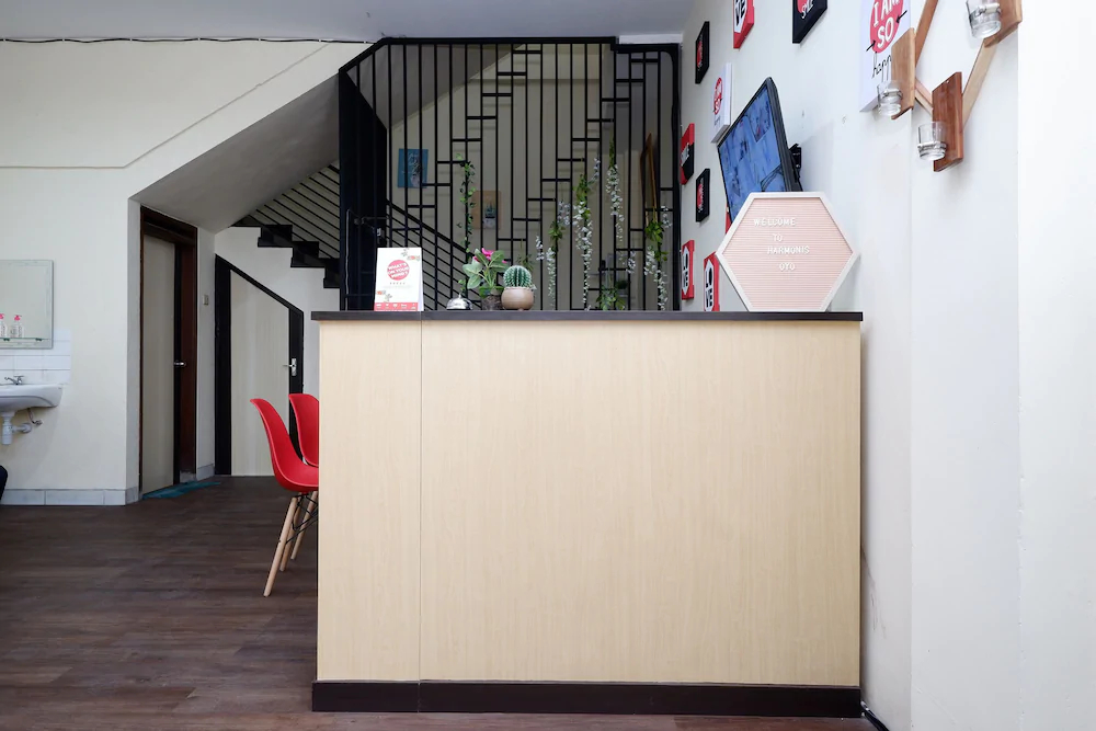 Harmonis by OYO Rooms