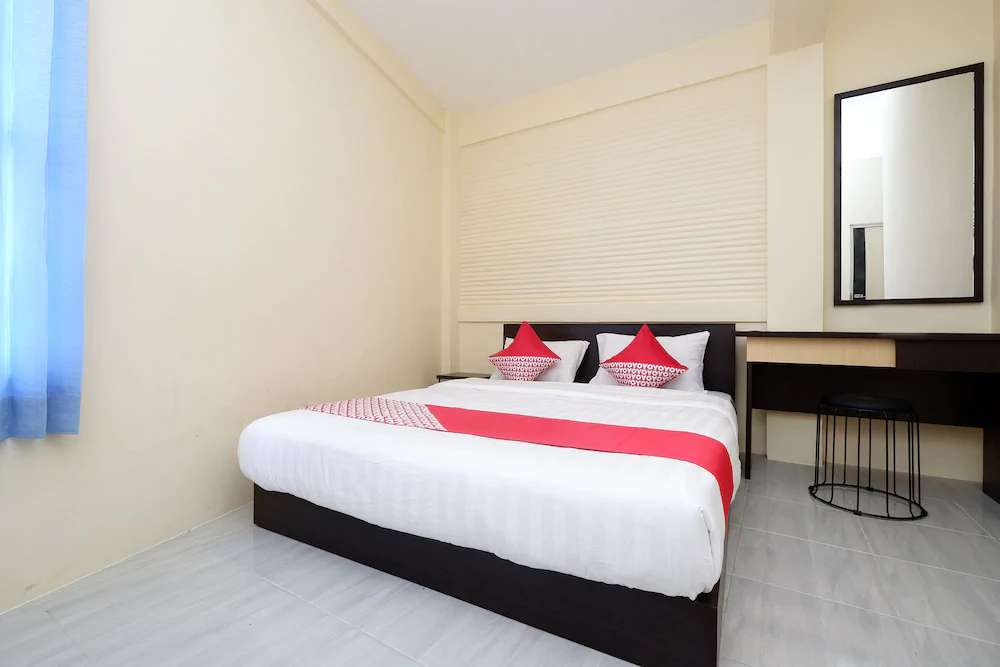 Harmonis by OYO Rooms