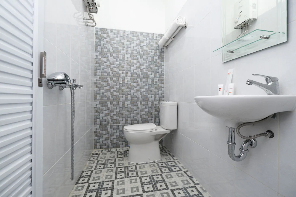 Harmonis by OYO Rooms